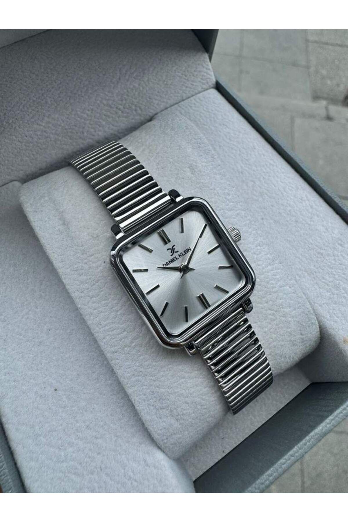 Daniel Klein DKE.1.10835-1 KADIN KOL SAATİ
