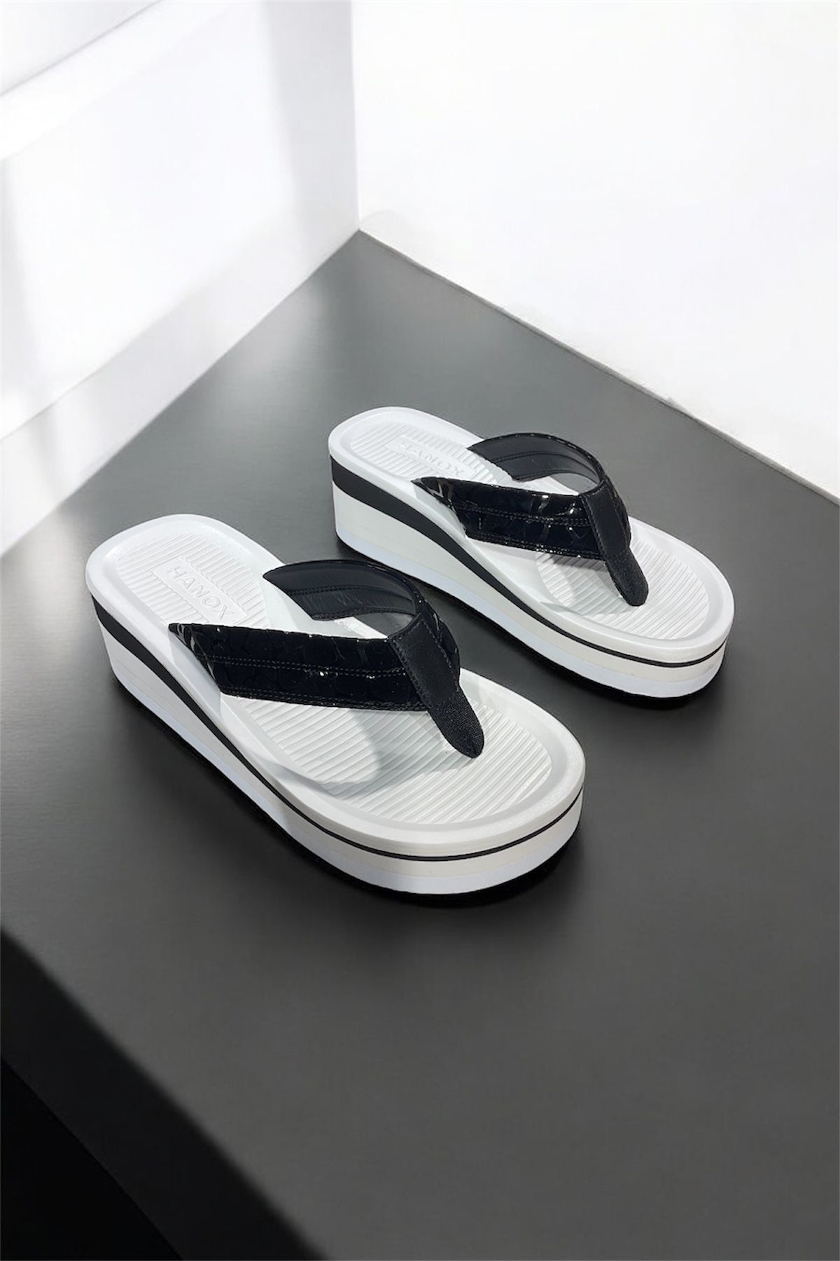 HANOX Pietra Yüksek Platform Topuk Siyah Kadın Parmak Arası Plaj Terlik Flip Flops (6,5) Cm