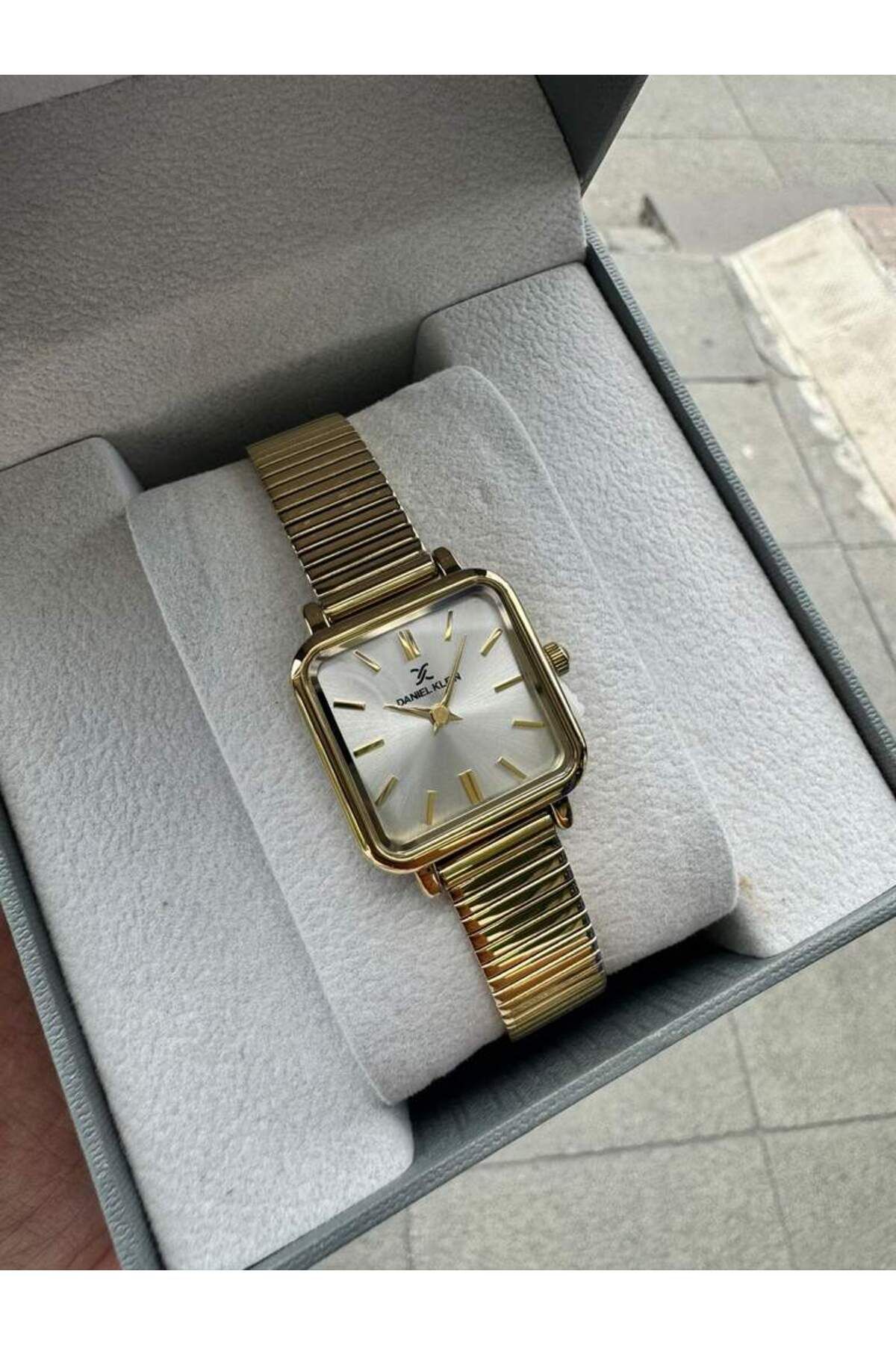 Daniel Klein DKE.1.10835-4 KADIN KOL SAATİ