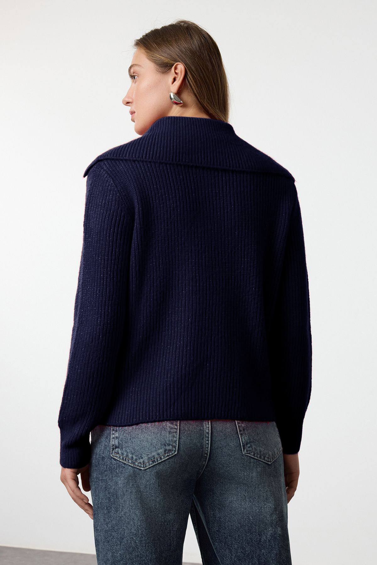 Trendyolmilla  Lacivert Yünlü Geniş Kalıp Polo Yaka Fermuarlı Triko Kazak TWOAW25KZ00011 - Görsel 5