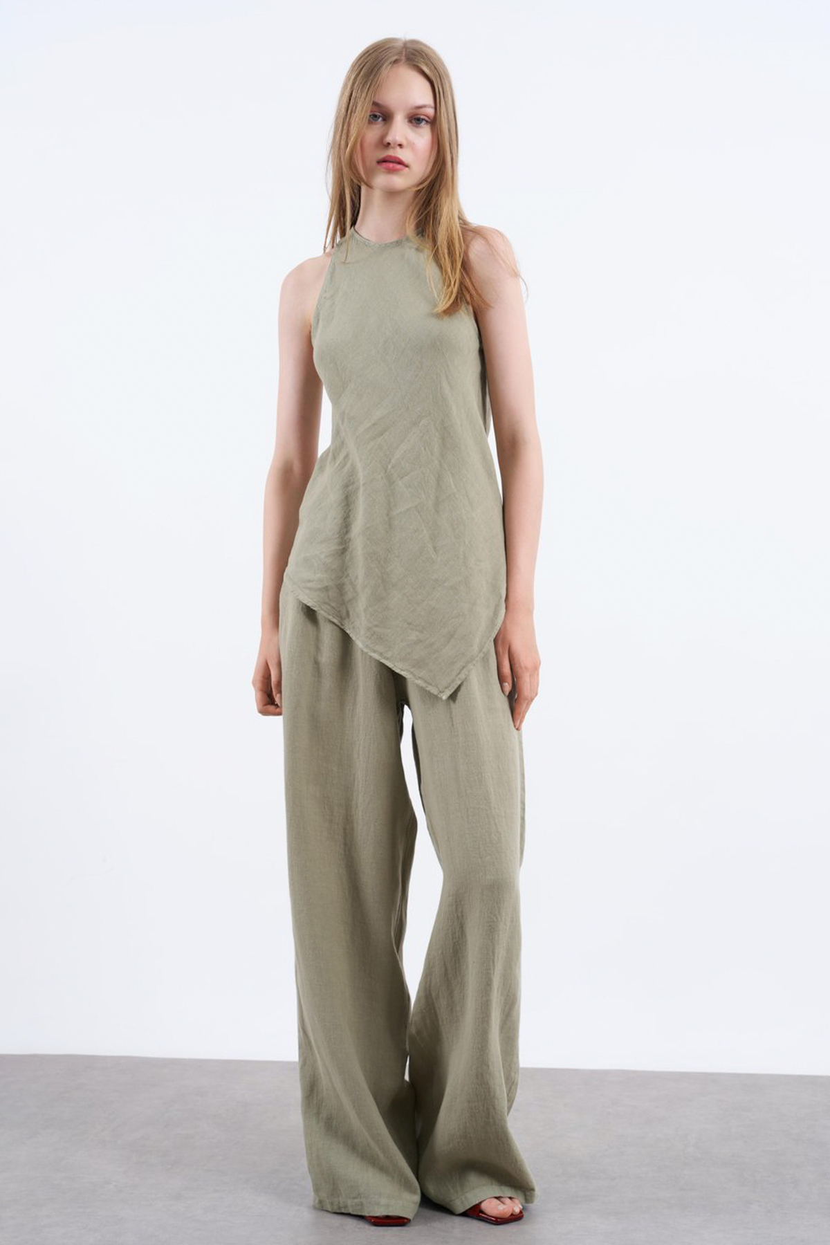 Trendyolmilla  Haki Kolsuz Bluz ve Pantolon Dokuma Alt - Üst Takım TWOSS25AU00121