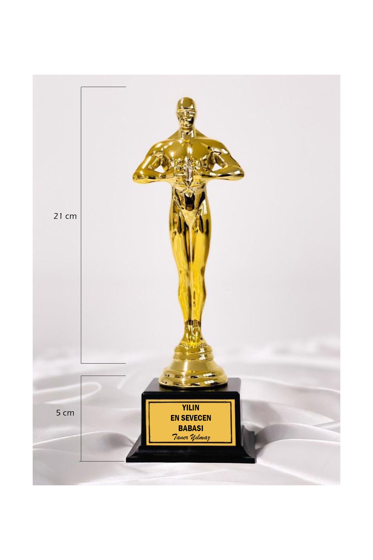 hesaplisiburada Yılın En Sevecen Babası Mesajlı Babalara Özel Oscar Ödülü
