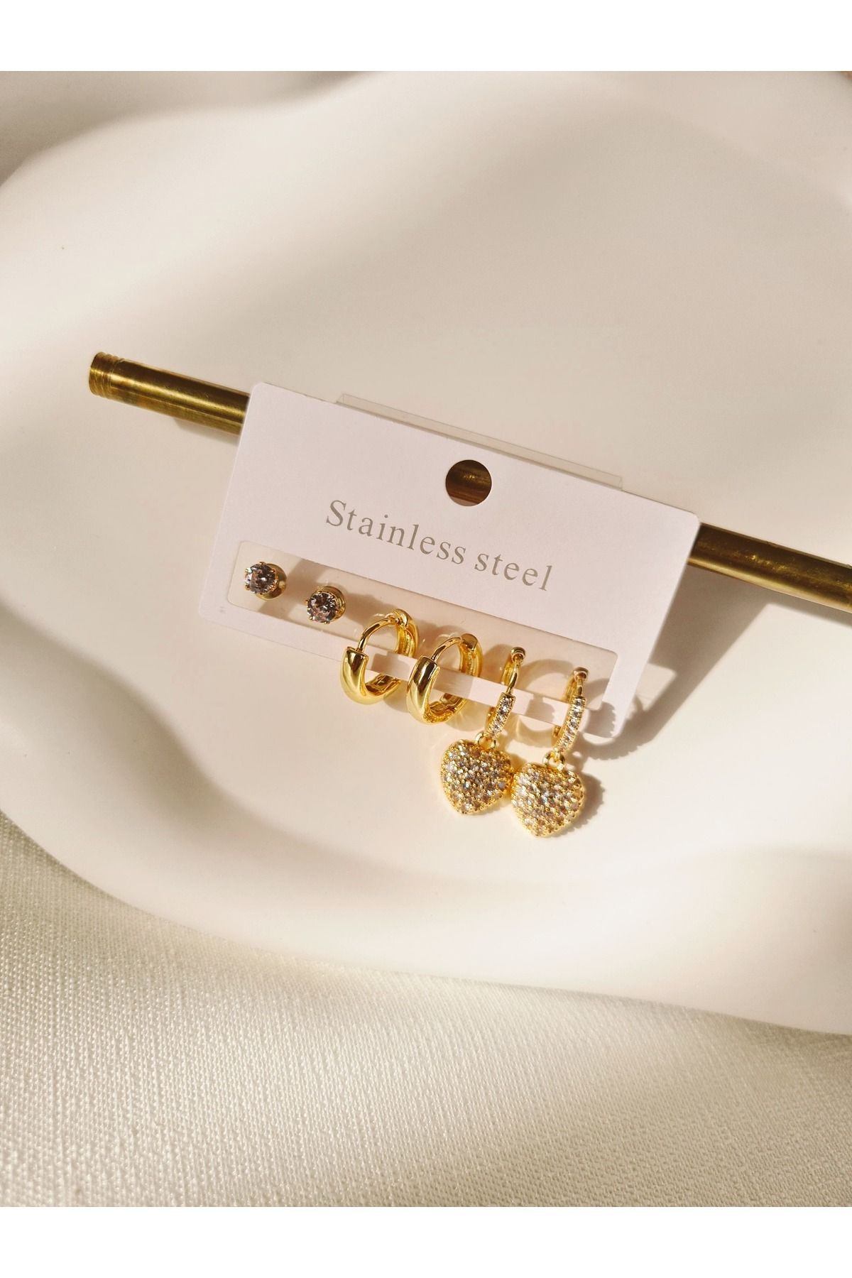 Mirage Design Gold Detaylı Çelik Küpe 03