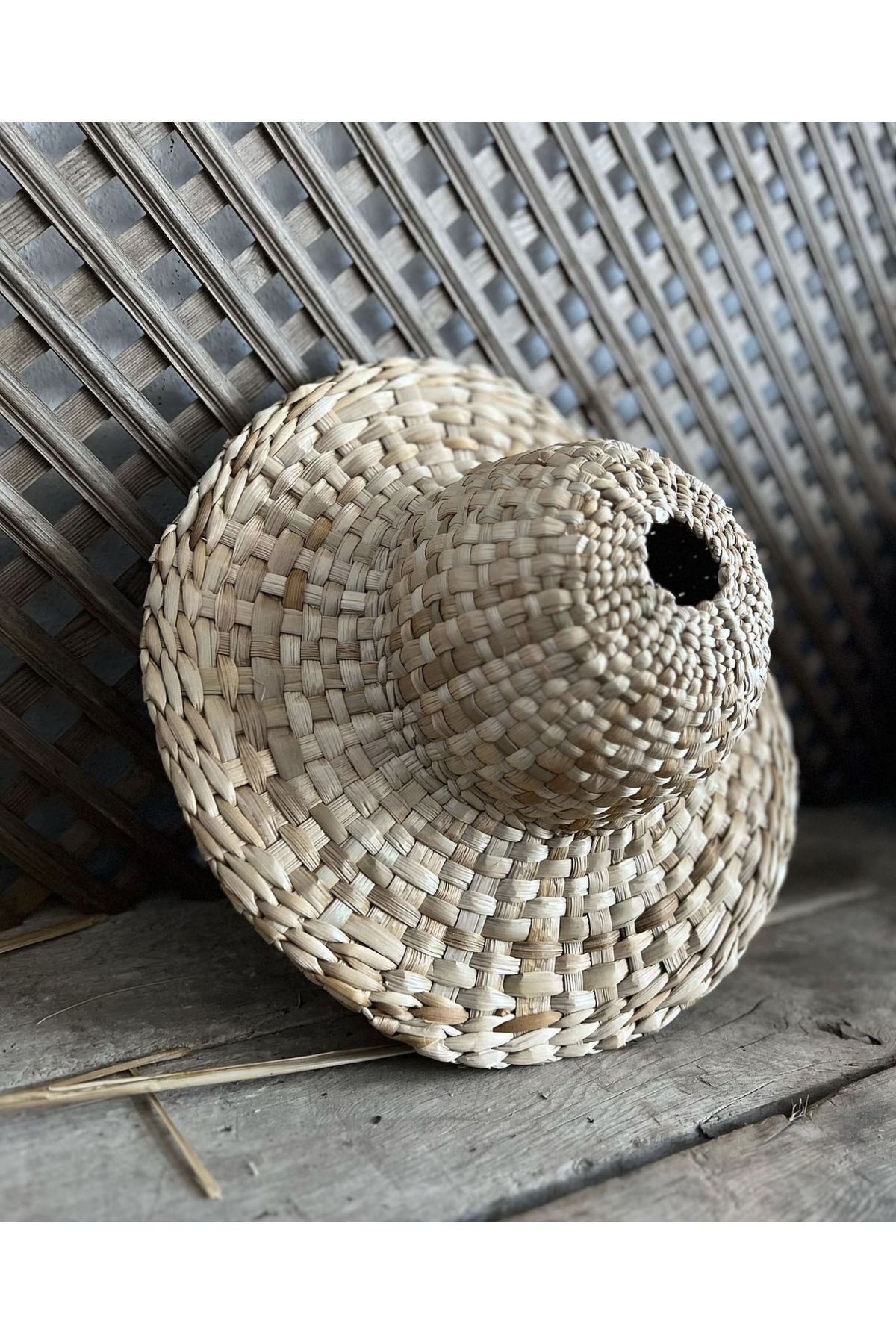 AFRALYAHOME-Straw Hat Chandelier Bohemian Rustic Chandelier 32 cm (White Sensor Included) Quantity Price 5
