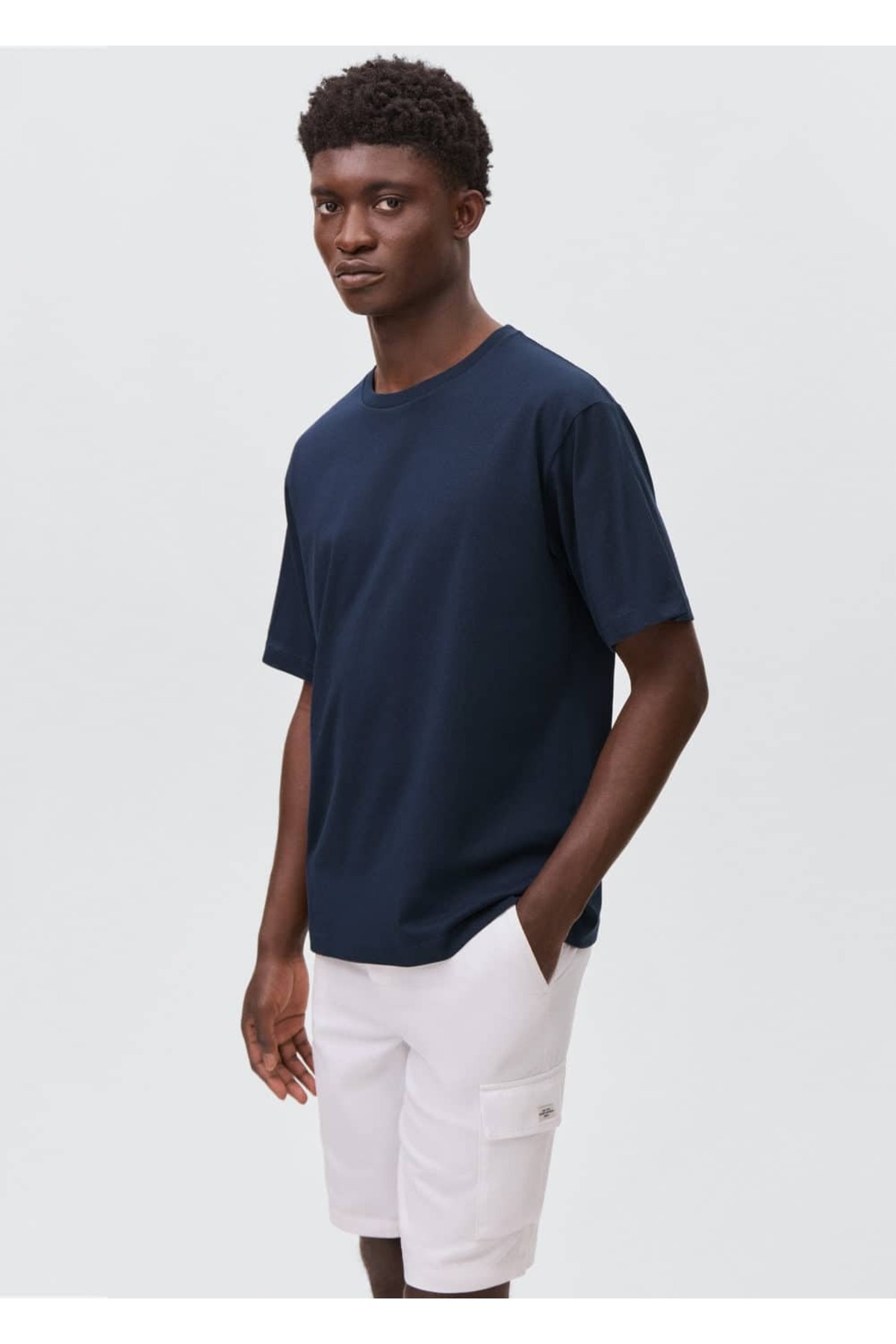 Kıvrık kollu tişört