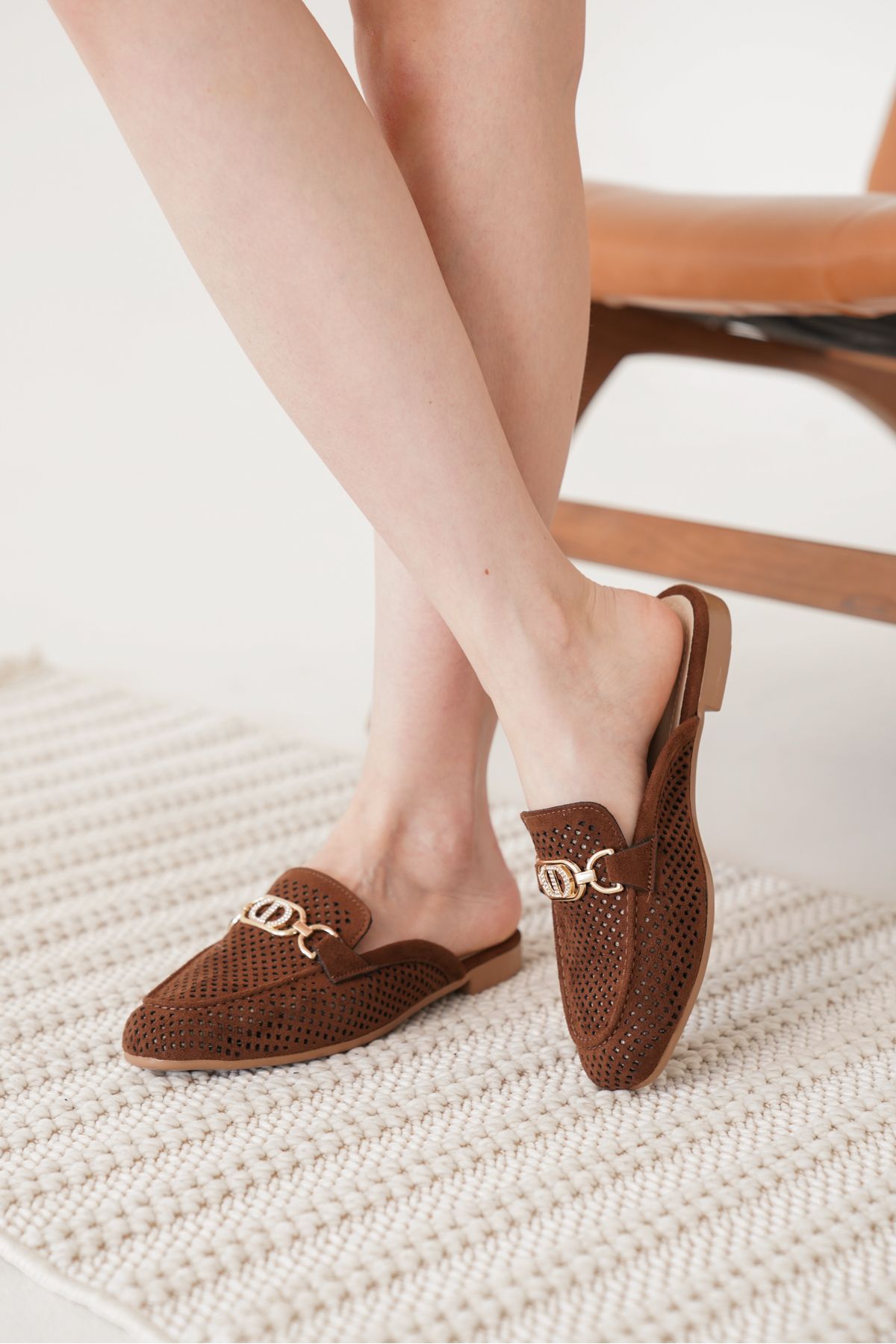 Artgoo-Brown Women's Daily Comfortable Perforated Masculine Closed Front Stone Daily Home Beach Slippers 1