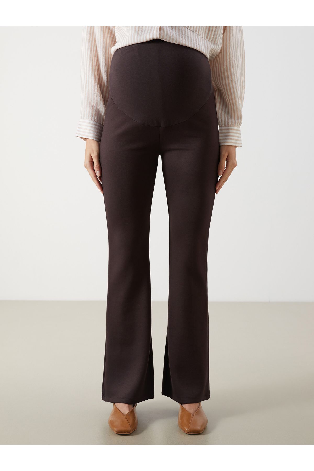 LC Waikiki-Maternity Sweatpants with Elastic Waist and Abdominal Panel 2