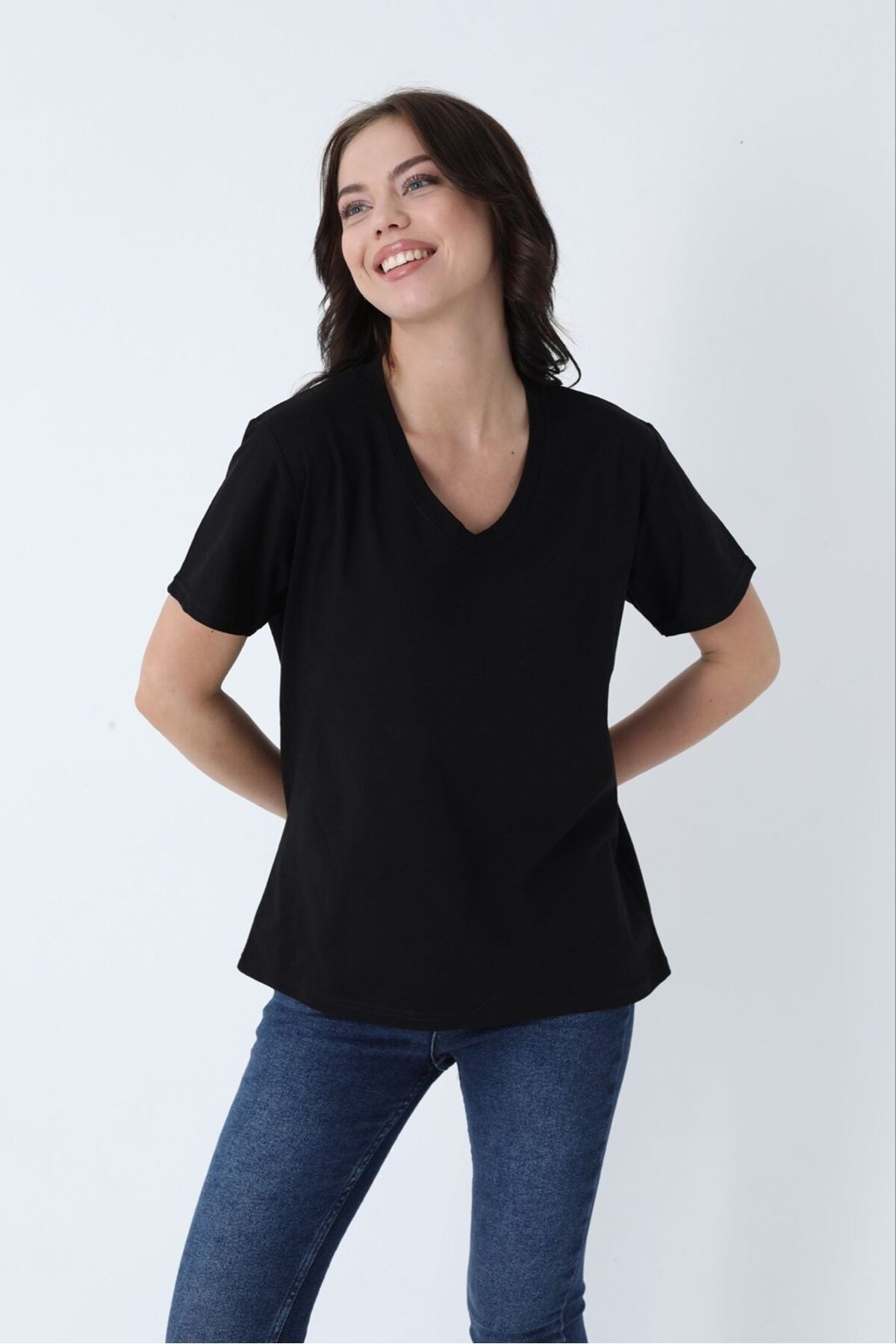 Hukateks Siyah V Yaka Kısa Kollu %100 Pamuk T Shirt