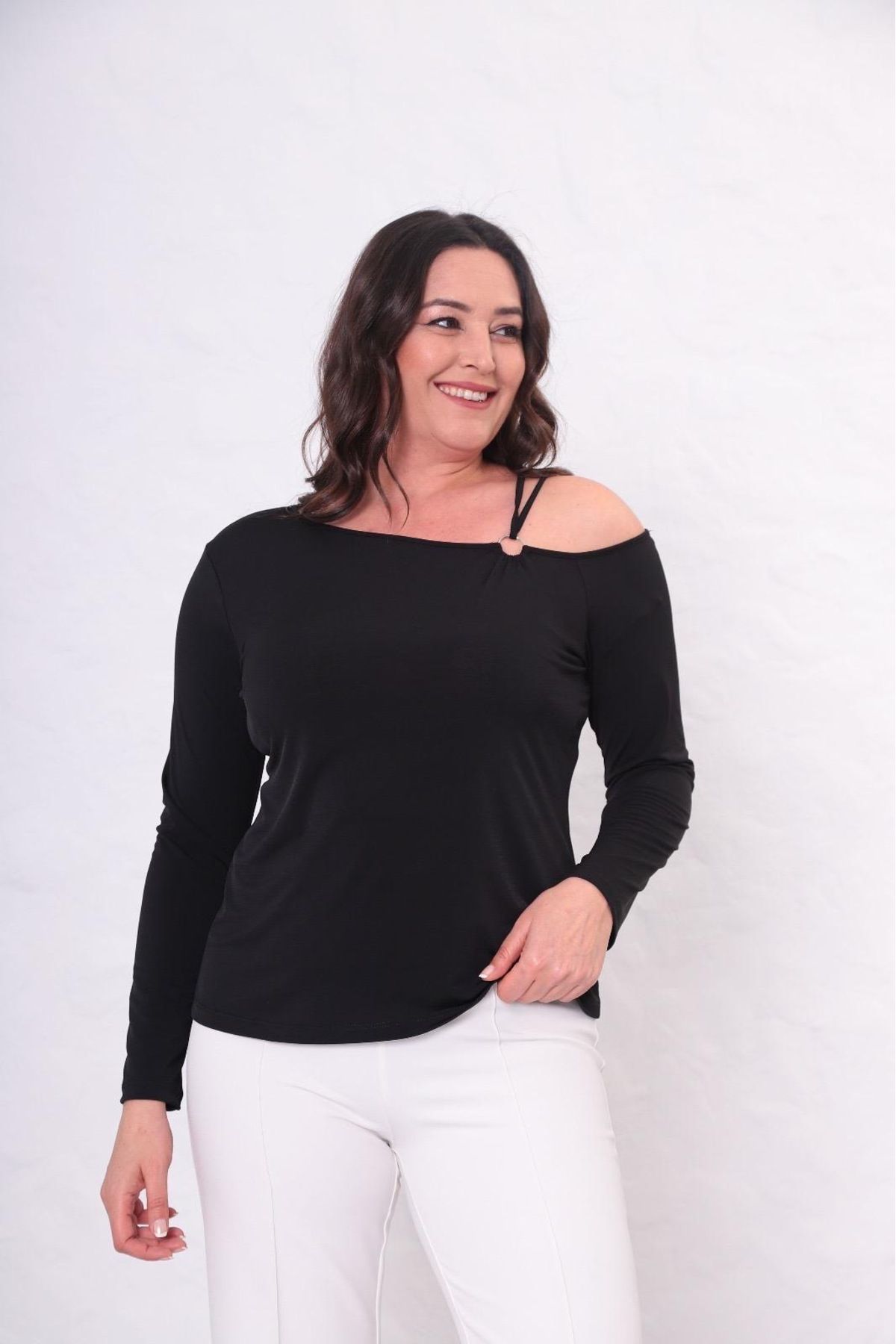 BRUGGE GAMZE MODA BUTİK BÜYÜK BEDEN HALKA DETAYLI BLUZ