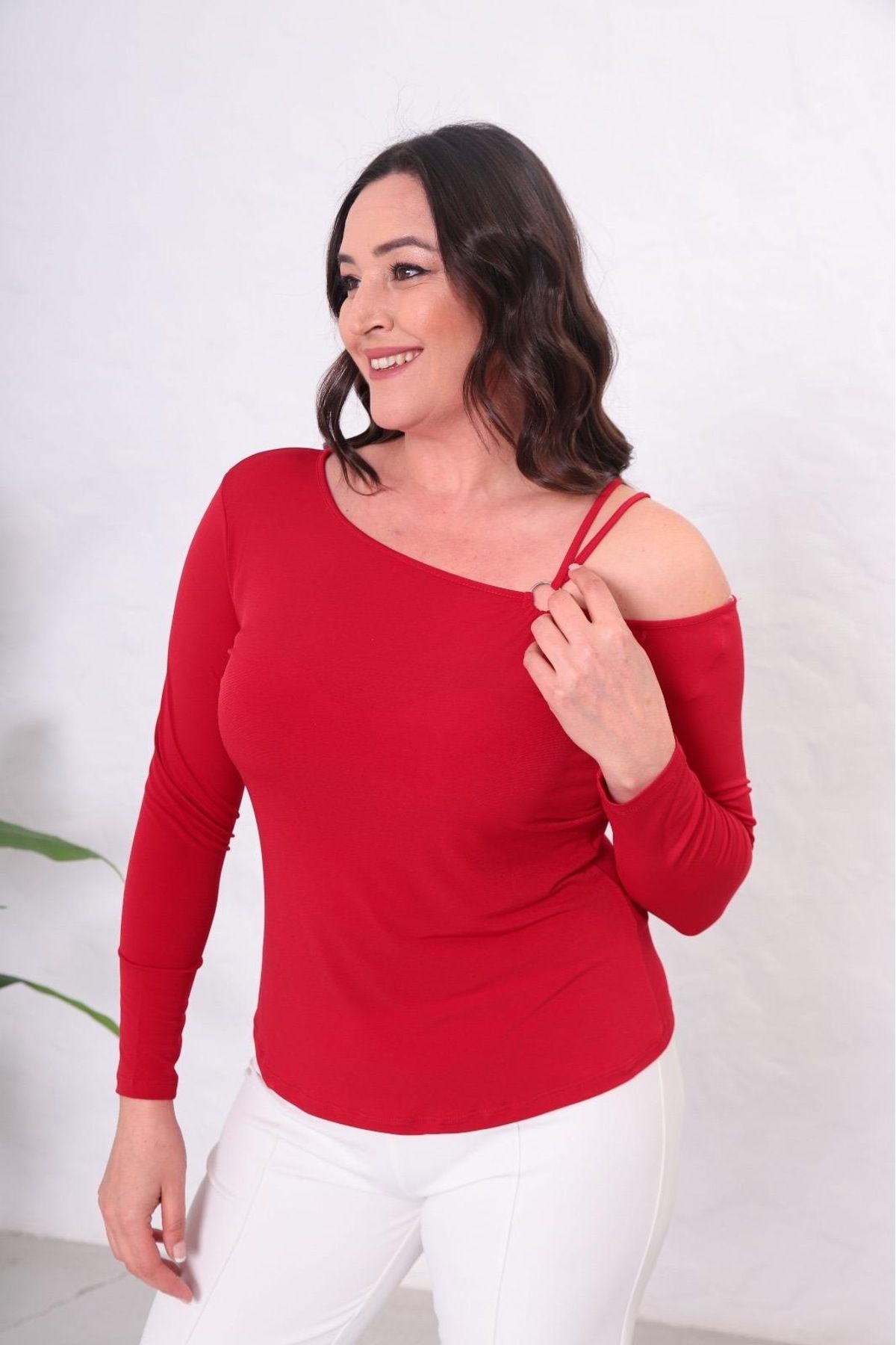 BRUGGE GAMZE MODA BUTİK BÜYÜK BEDEN HALKA DETAYLI BLUZ