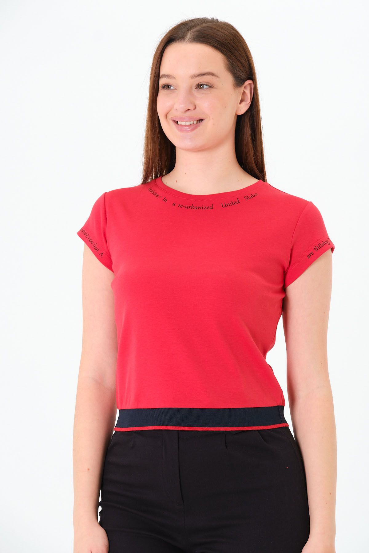 Sortie Collection Kadın Bisiklet Yaka Kısa Kollu Baskılı Crop Kırmızı Tişört T-Shirt