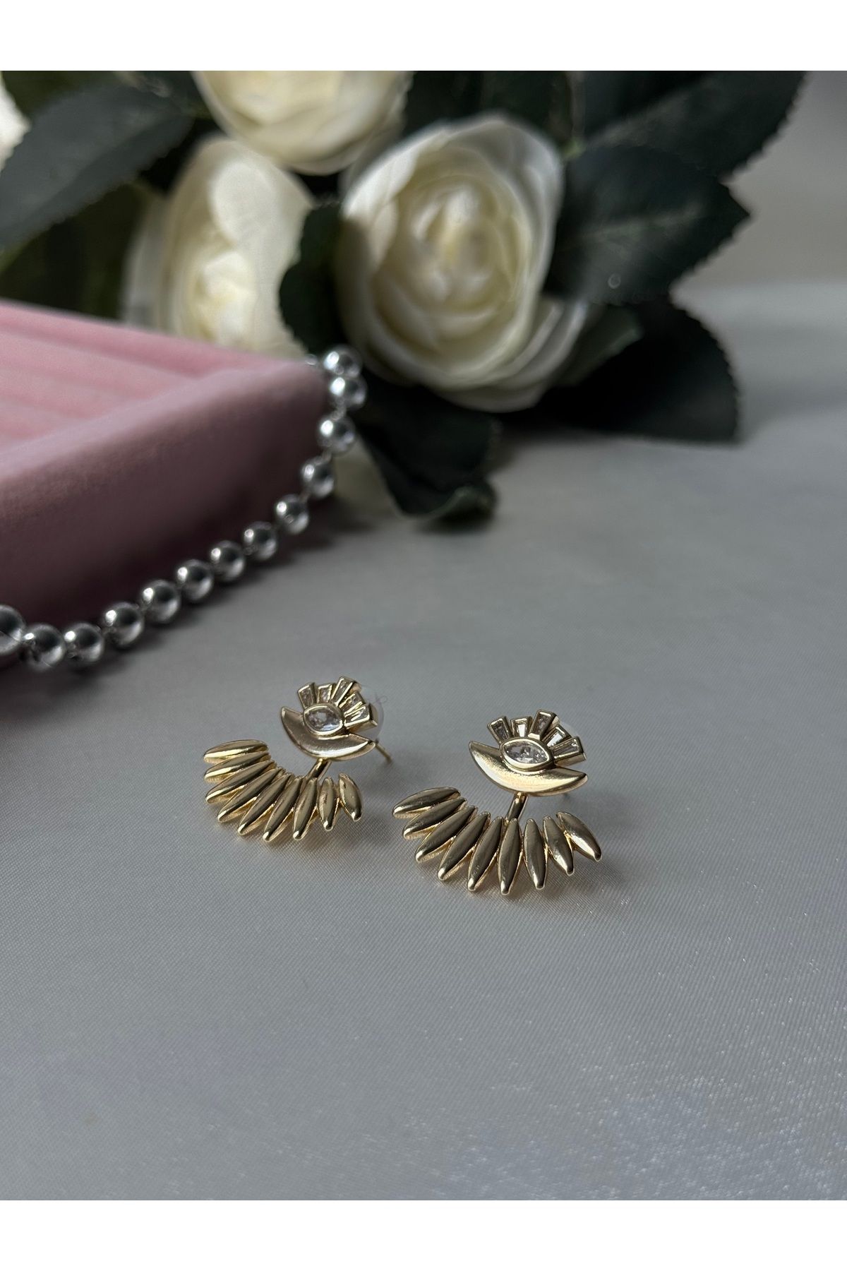 JEWELRY ÖzelSeri Altın Renk Göz Detaylı Zirkon Taşlı Rodyum Kaplama VIP Küpe