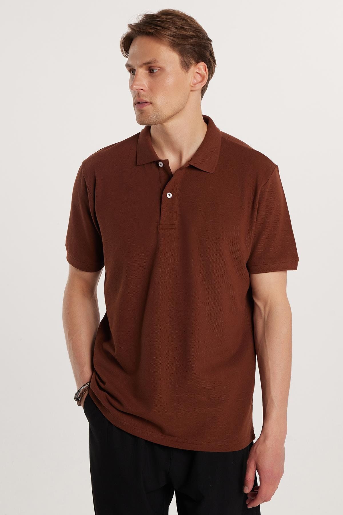 Tudors Erkek Slim Fit Dar Kesim Pamuklu Yumuşak Dokulu Serin Tutan Kumaş Düz Kahverengi Polo Yaka Tişört