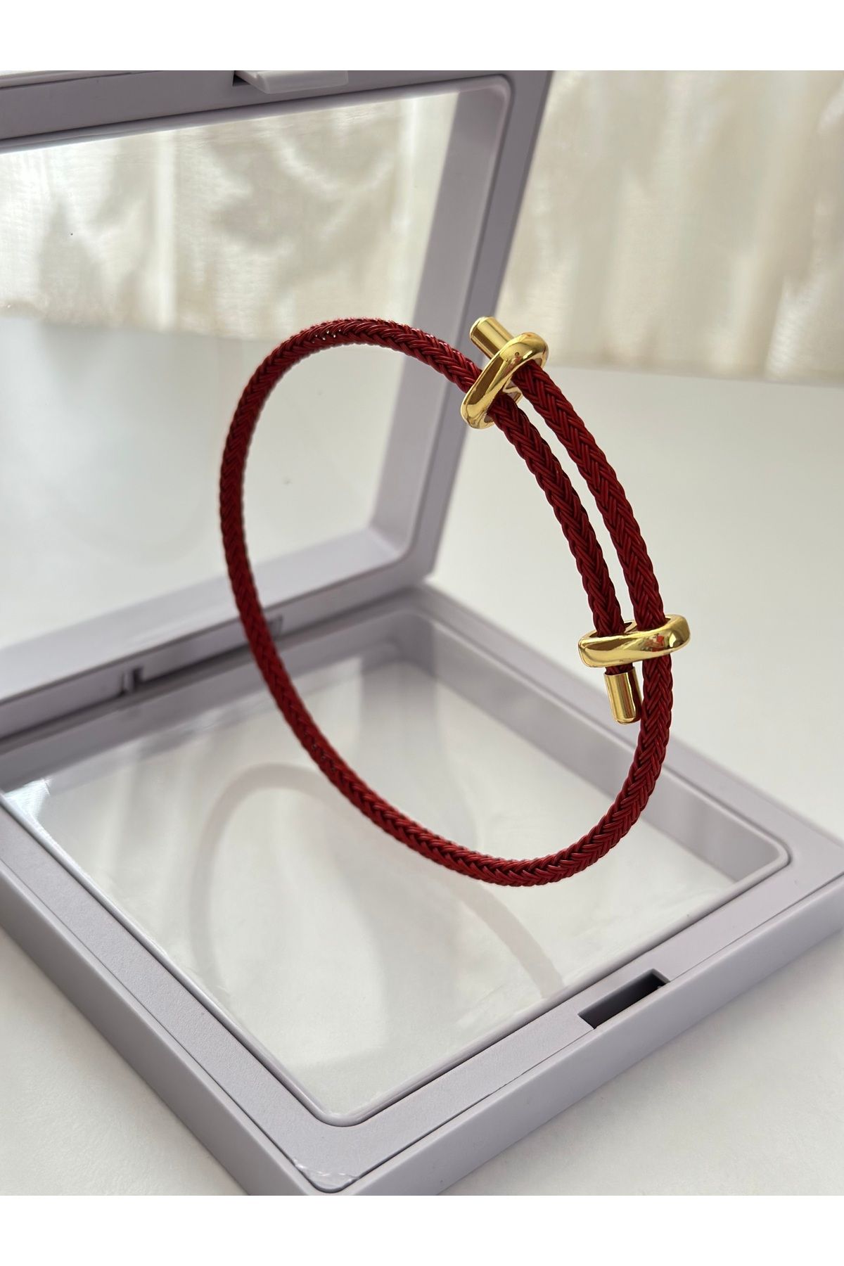 mibrillo Gold detaylı ip bileklik