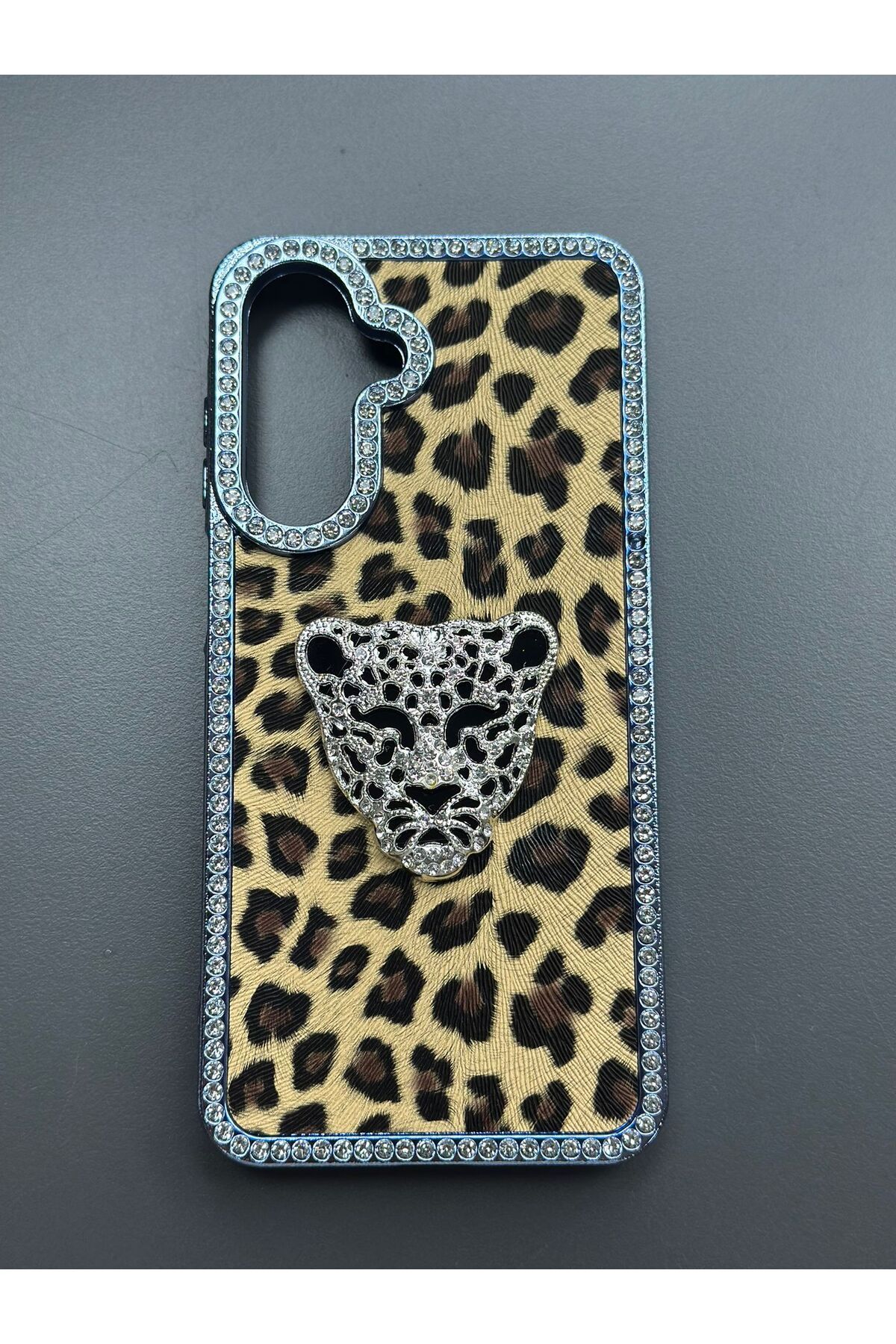 PEXURA TECH İphone 16 Leopar taşlı Telefon Kılıfı