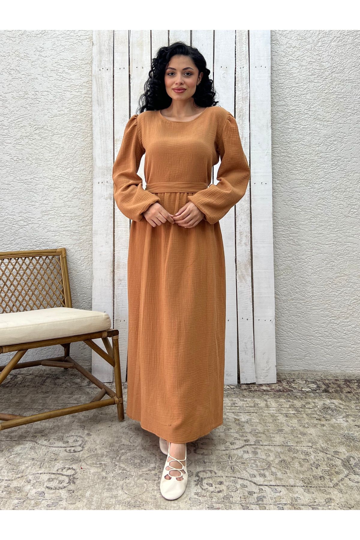 KÜÇÜĞÜM BUTİK Tesettür Camel Müslin Belden Büzgülü Elbise
