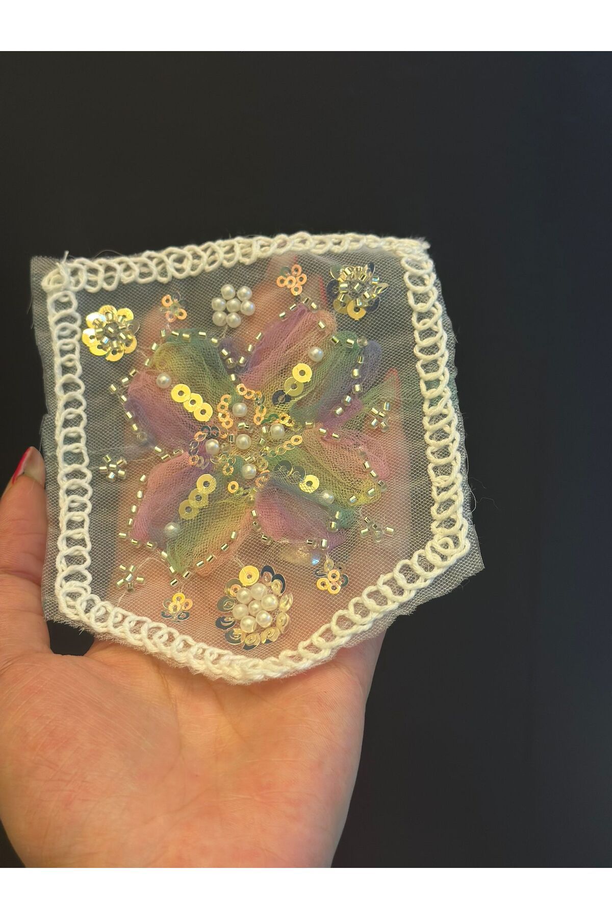 Gönülden Tasarım BONCUK PAYET İŞLEME ÇİÇEKLİ CEP ARMA 14X12 CM RENKLİ