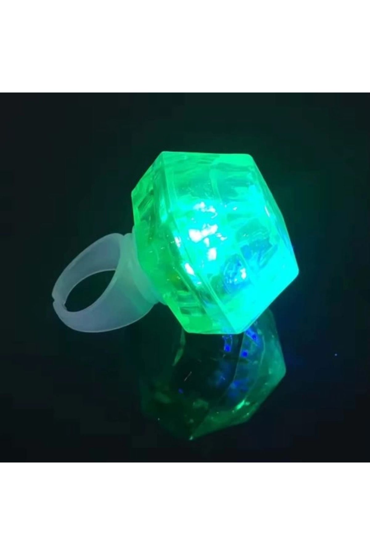 Vemora Kristal Tasarımlı Led Işıklı Yeşil Yüzük