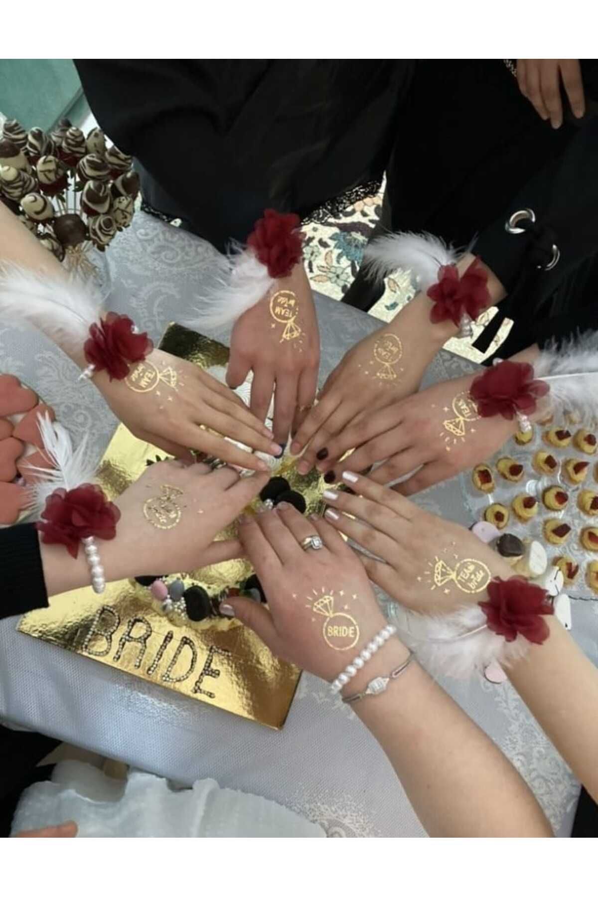 veraepoksi 20 Adet Nedime Bilekliği İncili Tüylü Çiçek Detaylı Kına Hediyesi - Renk Seçenekli