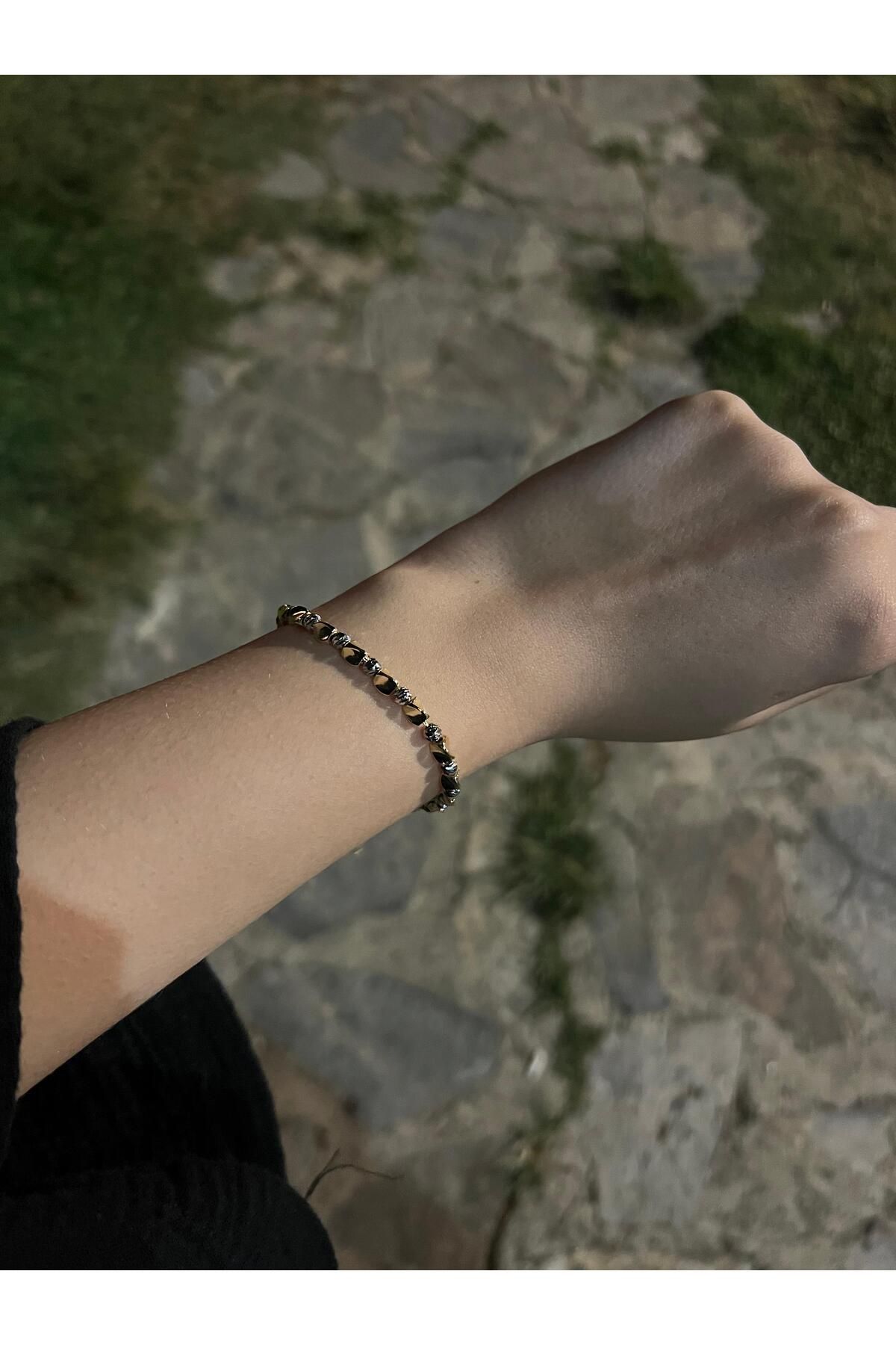 Glowy&Co. Twist Link Kararmaz Çelik Bileklik – Altın Gümüş Renkli