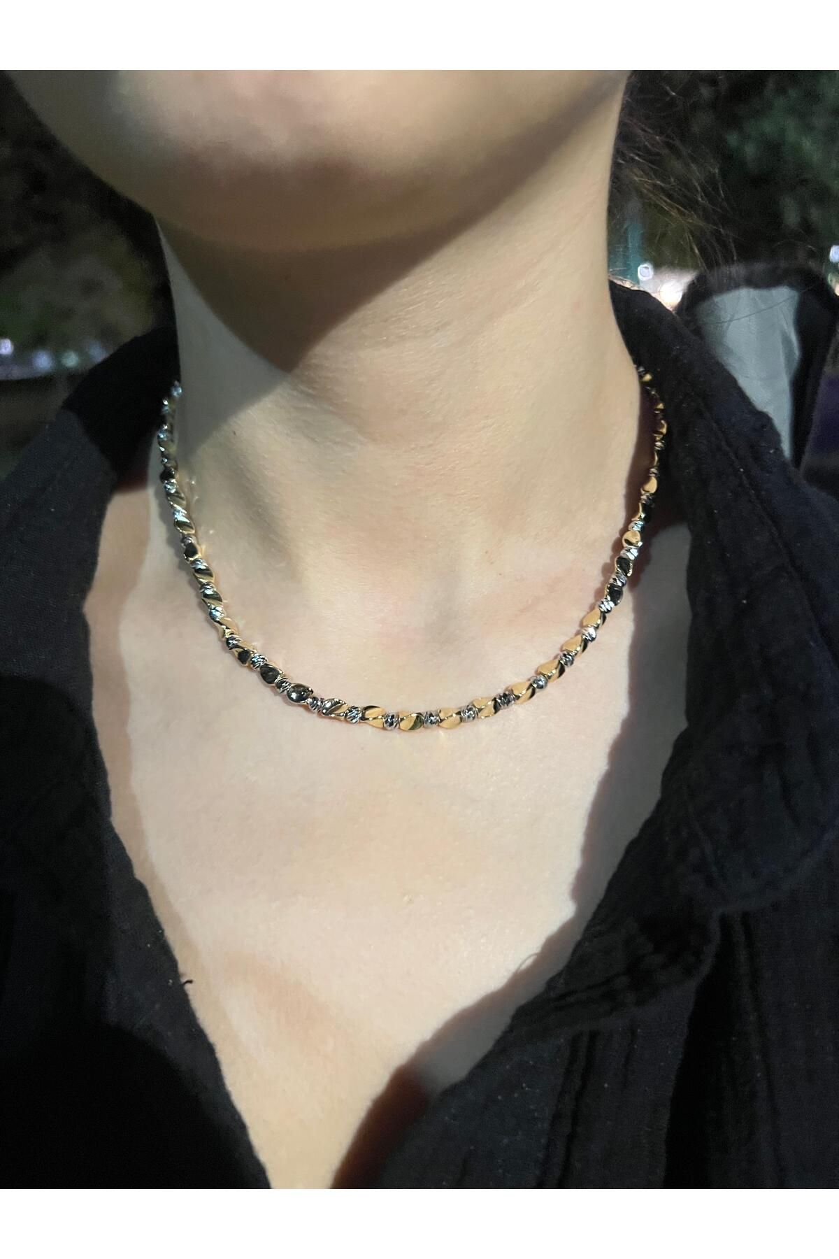 Glowy&Co. Twist Link Kararmaz Çelik Kolye – Altın Gümüş İkili Renk