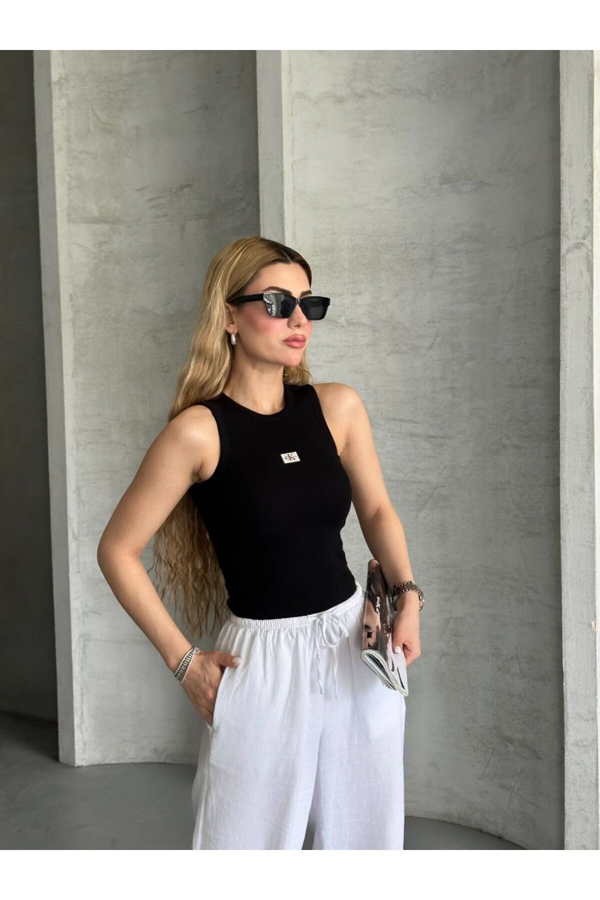 MODA Clvin Klen Sıfır Kol Nakış Detaylı Siyah Atlet