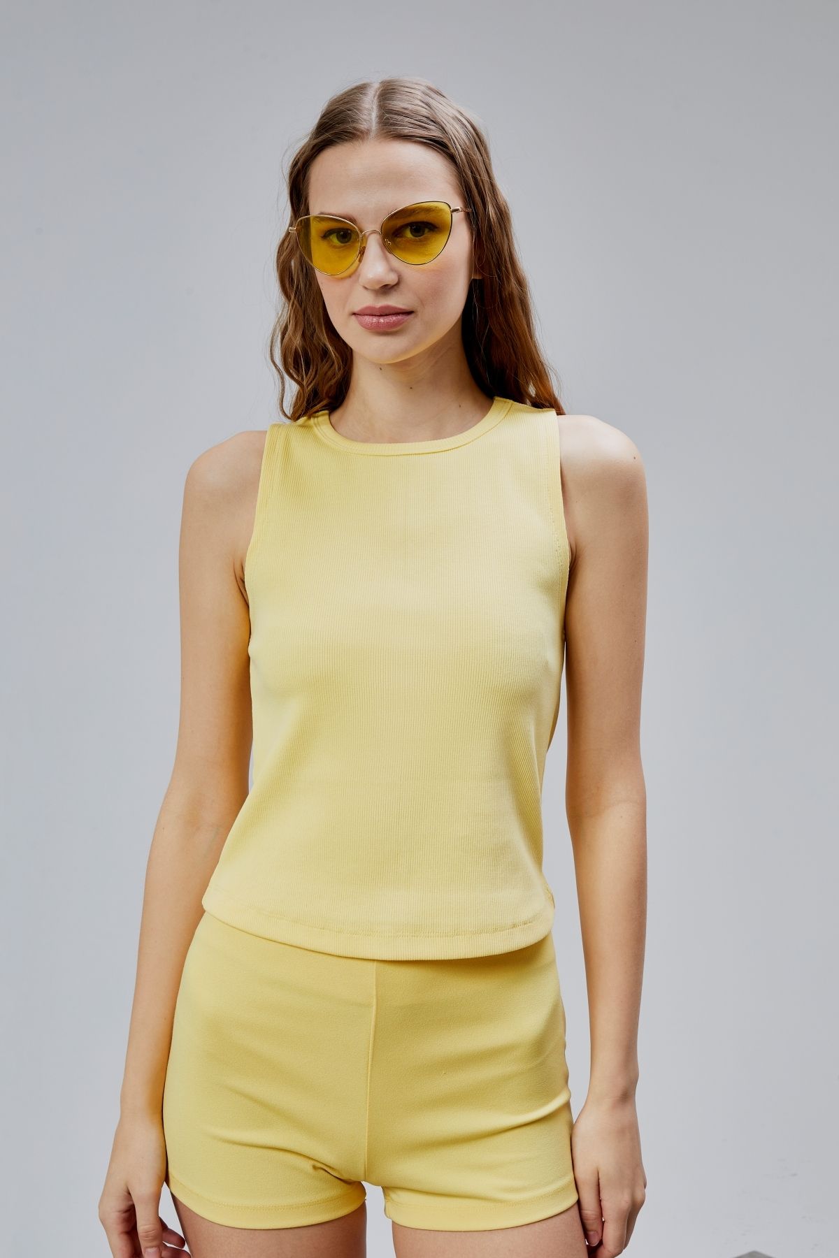 TF The Fancy For You Kadın Halter Yaka Kolsuz Basic Crop Bluz