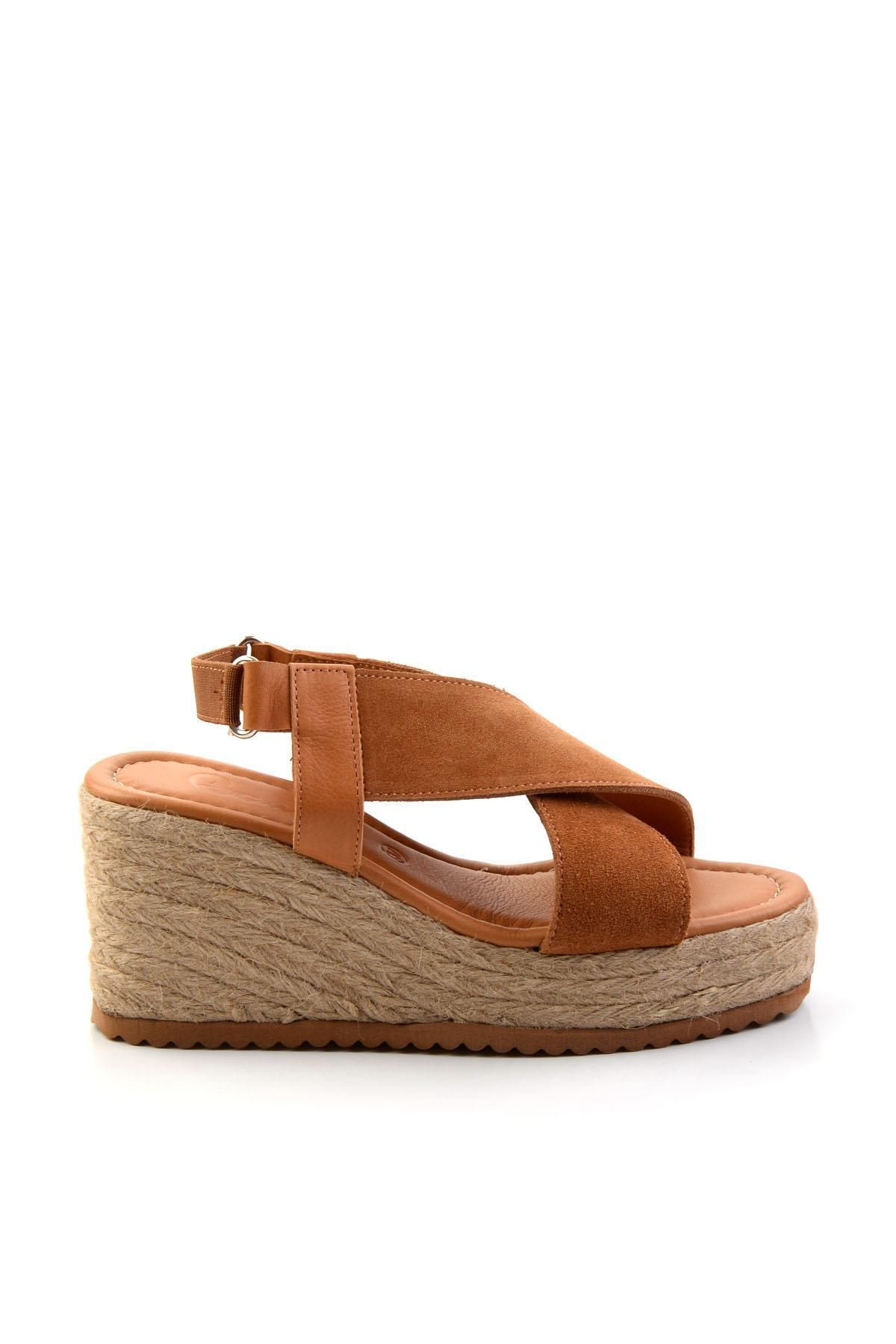 Bambi Taba Leather Kadın Sandalet K05628120402