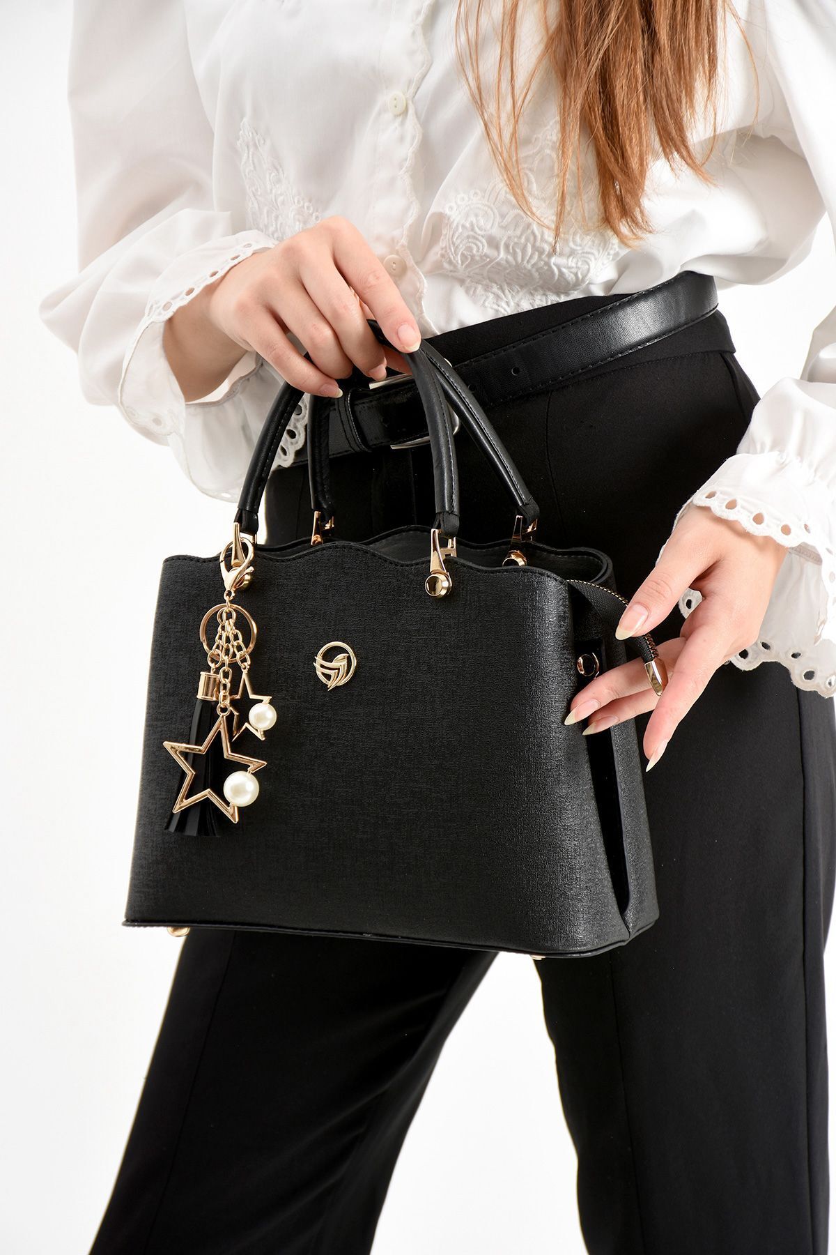 STYLE BAGS Stylebags Püskül Kadın Omuz Ve Çarpraz Çantası 17x24 ebatında