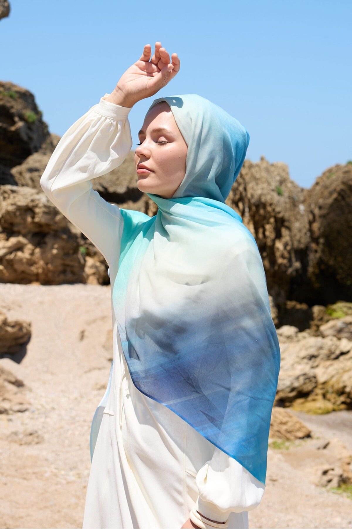Modakaşmir-Gradient Pattern Moon Shawl 2