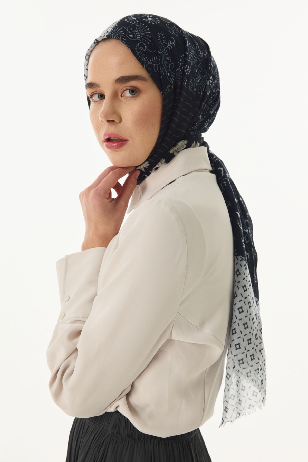 FENZA SCARF Etnik Desen Pamuklu Şal - Siyah-Beyaz