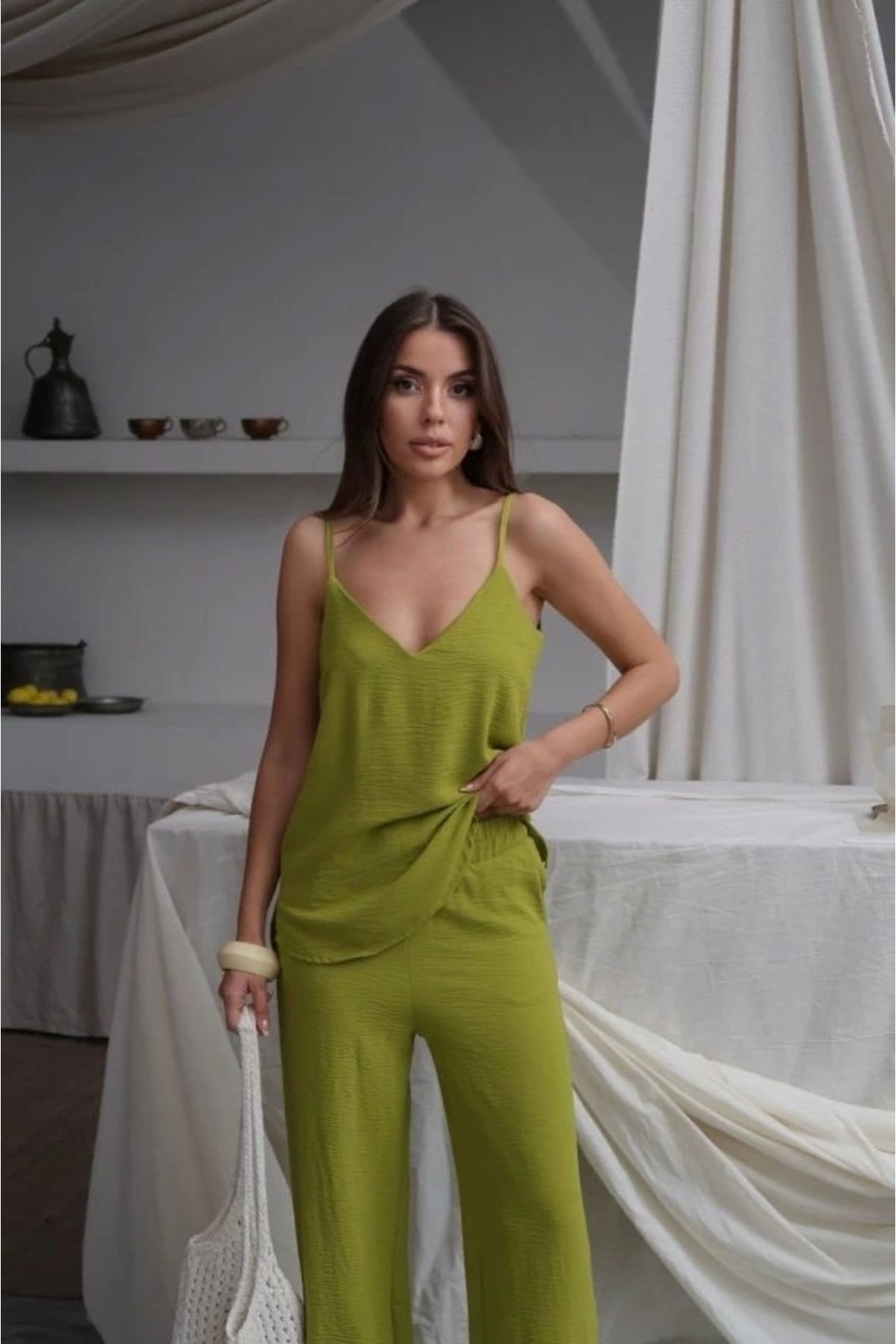 Silerra Kadın Askılı Bluz Ve Bol Paça Pantolon Ikili Takım