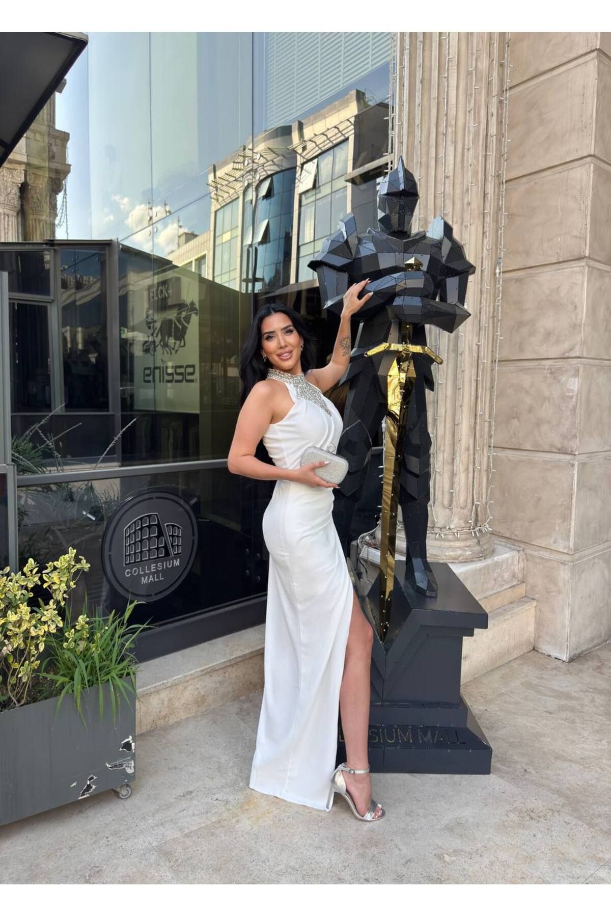 Castivo Fashion Glam Halter Yaka Taş İşlemeli Yırtmaçlı Uzun Elbise