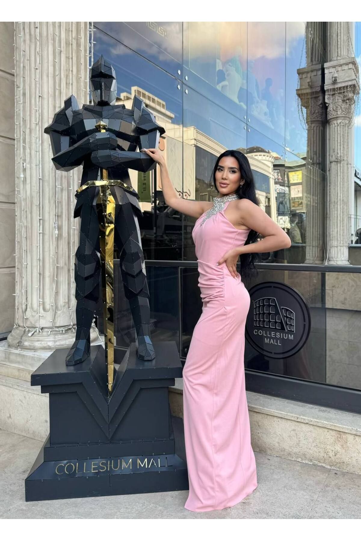 Castivo Fashion Glam Halter Yaka Taş İşlemeli Yırtmaçlı Uzun Elbise