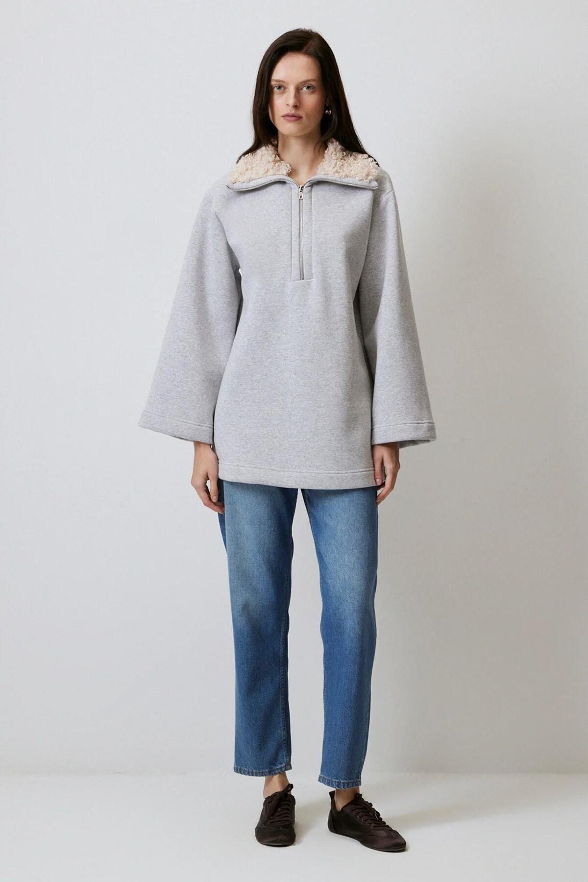Touche Yakası Kürklü Sweatshirt Gri