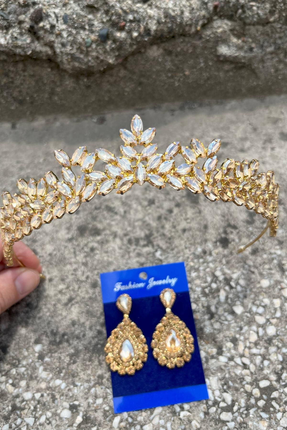 Hobigram Silvana Gold Gelin Kına Tacı Özel Gün Aksesuar Kadın Taç Ve Damla Mekik Küpe Takımı