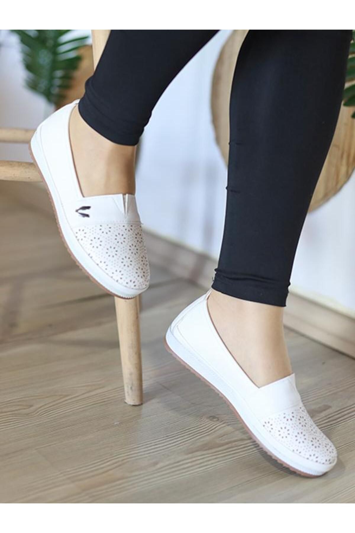 ASL SHOES STORE Ortopedik Tabanlı Günlük Yumuşak Kadın Cilt Siyah Ipli Lazer Baskılı Babet Ayakkabı