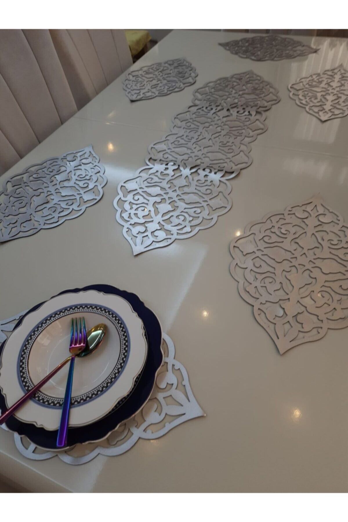 Elioure 7 Parça S deri Yemek Sunum Takımı (1 Runner, 6 Suppla), Gümüş