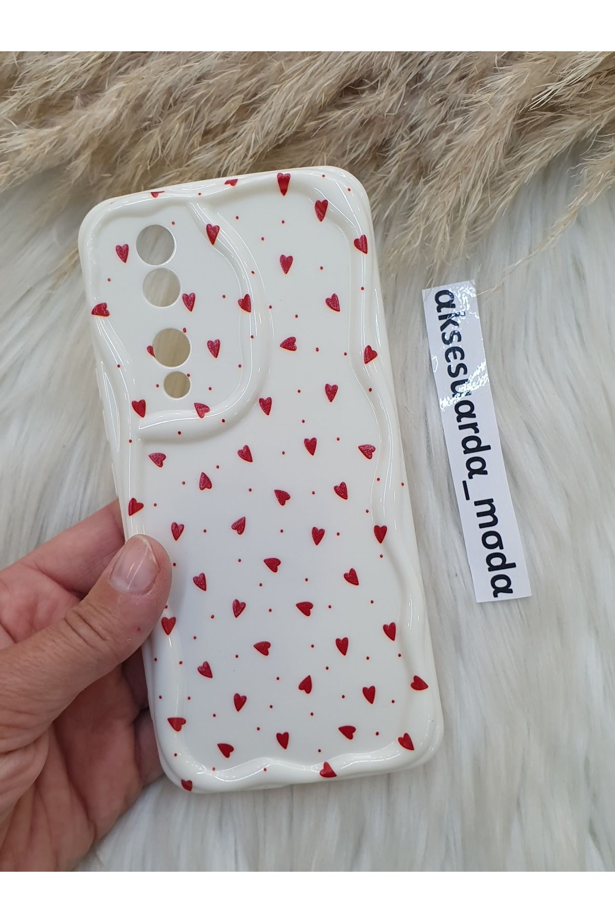 ZB Aksesuarda Moda HONOR 70 UYUMLU KIRMIZI KALPLER BASKILI DESENLİ KILIF