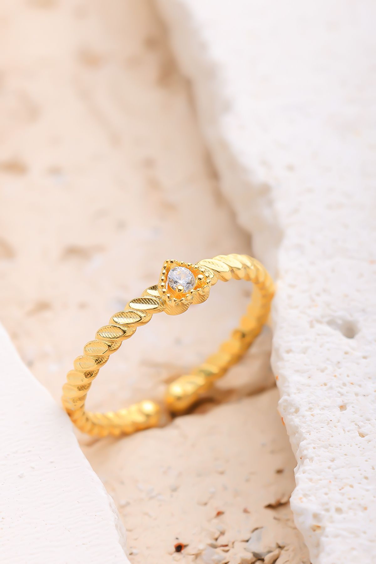 Lucente Jewellery Özel Hediye Kutulu Minimal Kalp Taşlı Vintage Gümüş Altın Kaplama Ayarlanabilir Kalpli Yüzük