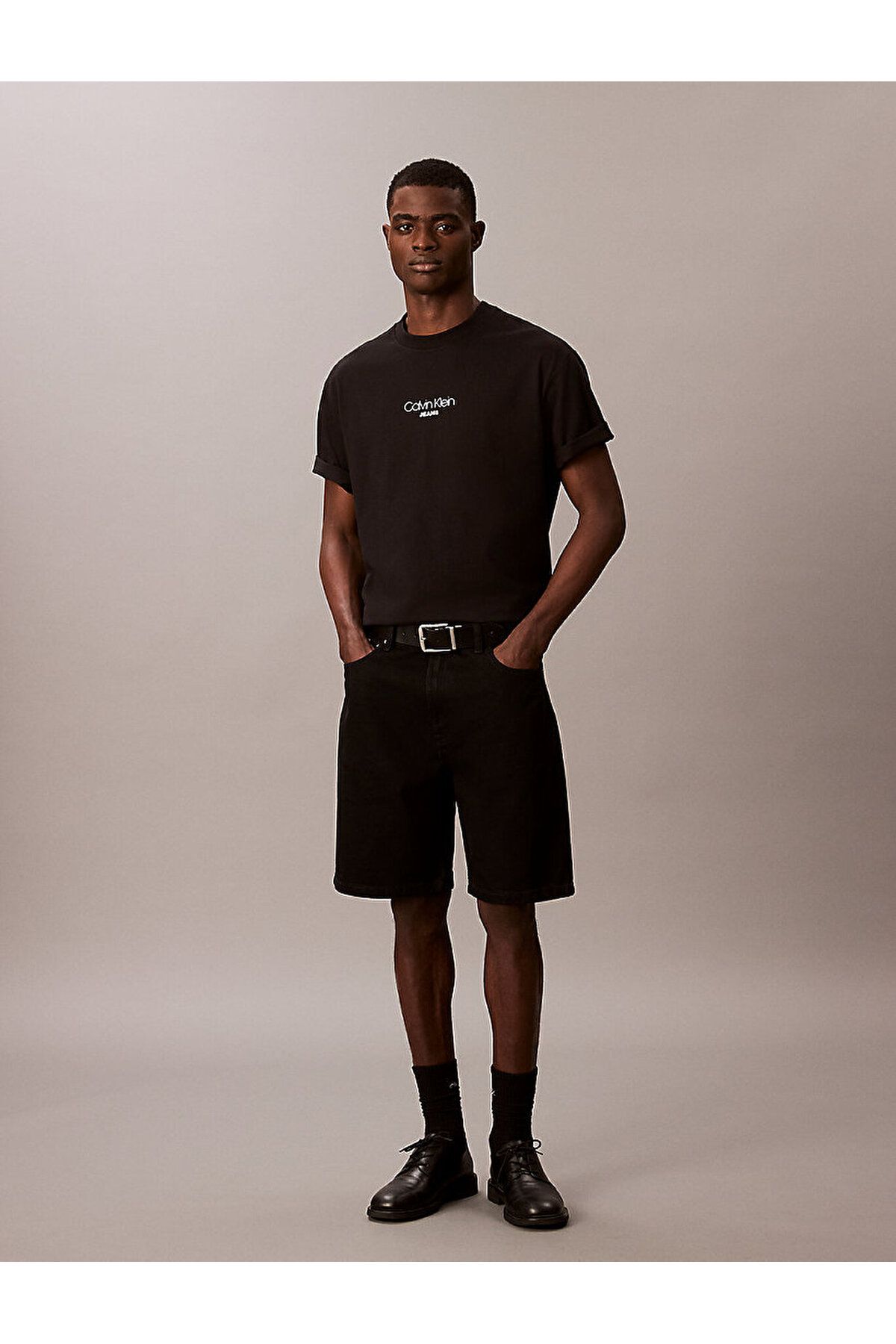 Calvin Klein Erkek Bisiklet Yaka Kısa Kol Slim Fit Ck Yaz Desen Siyah T-Shirt LV04RC851G-UB1