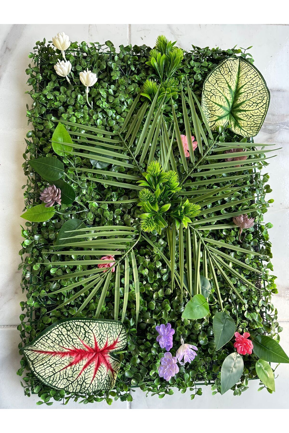 Elioure Yeşil Benekli Yapay Çiçekli Duvar Paneli 60x40 cm Dikey Bahçe Dekoru
