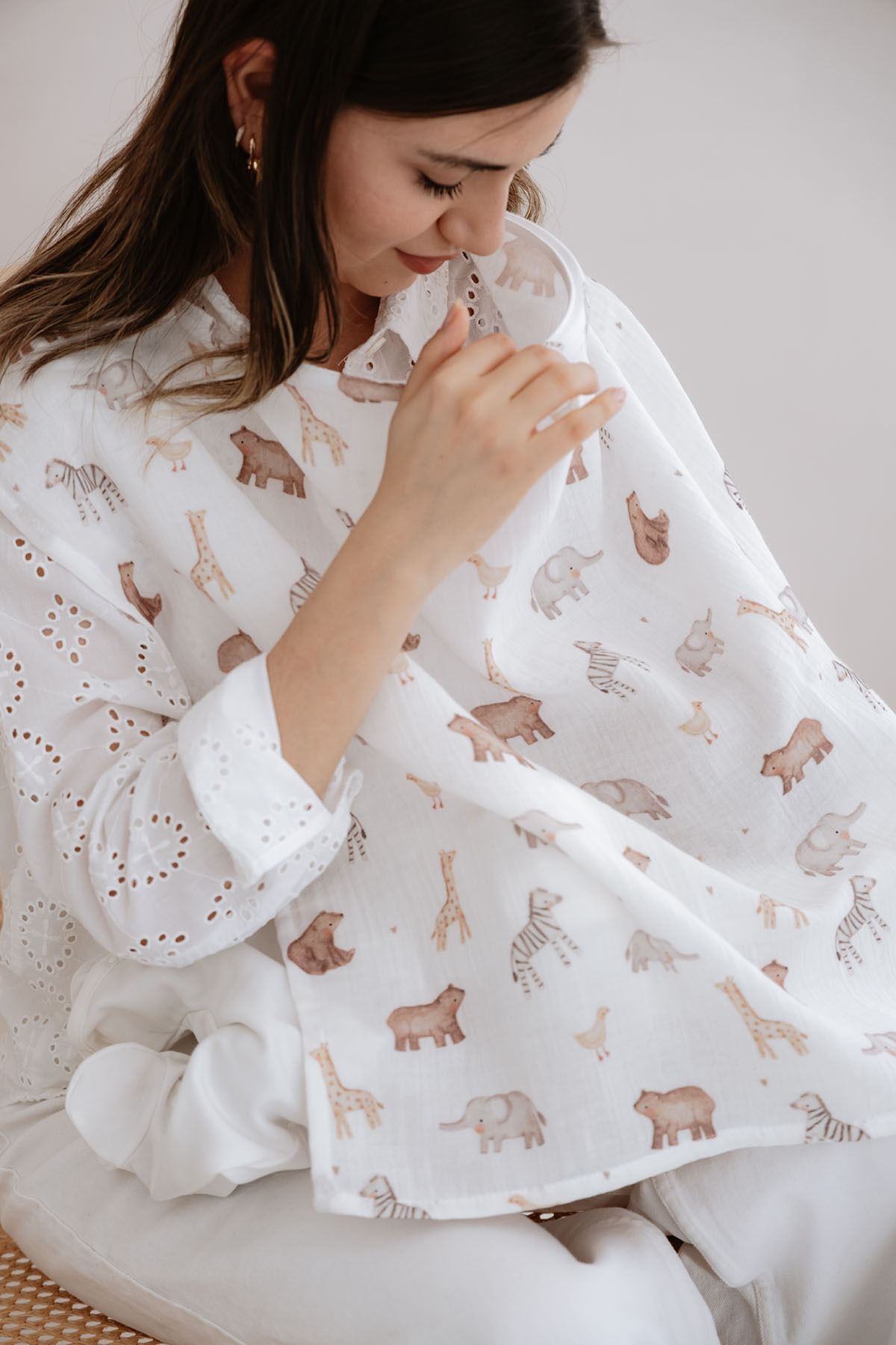 Tuğba Kuğu Müslin Emzirme Örtüsü - Pureline Series - Cute Animals fotoğrafı 2 (önizleme)