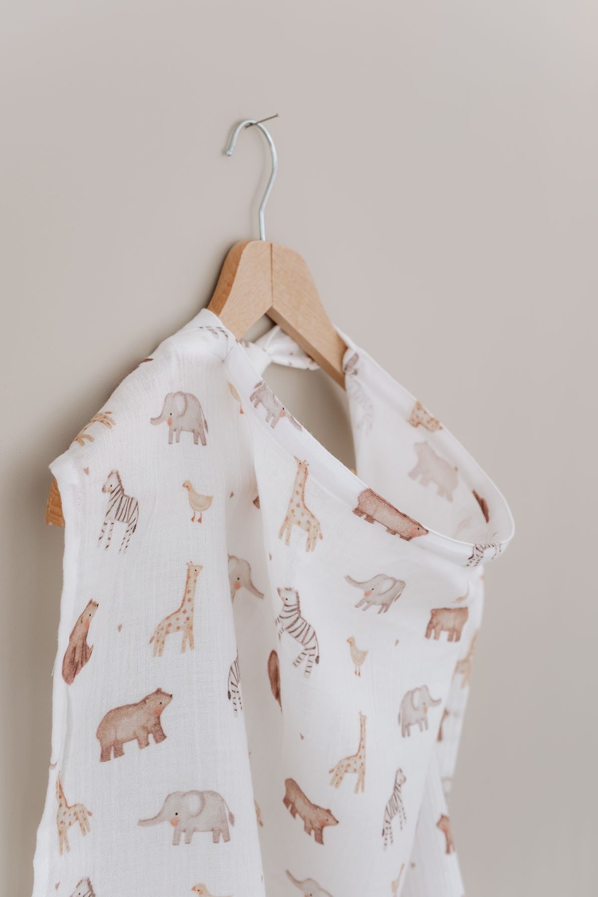 Tuğba Kuğu Müslin Emzirme Örtüsü - Pureline Series - Cute Animals fotoğrafı 4 (önizleme)