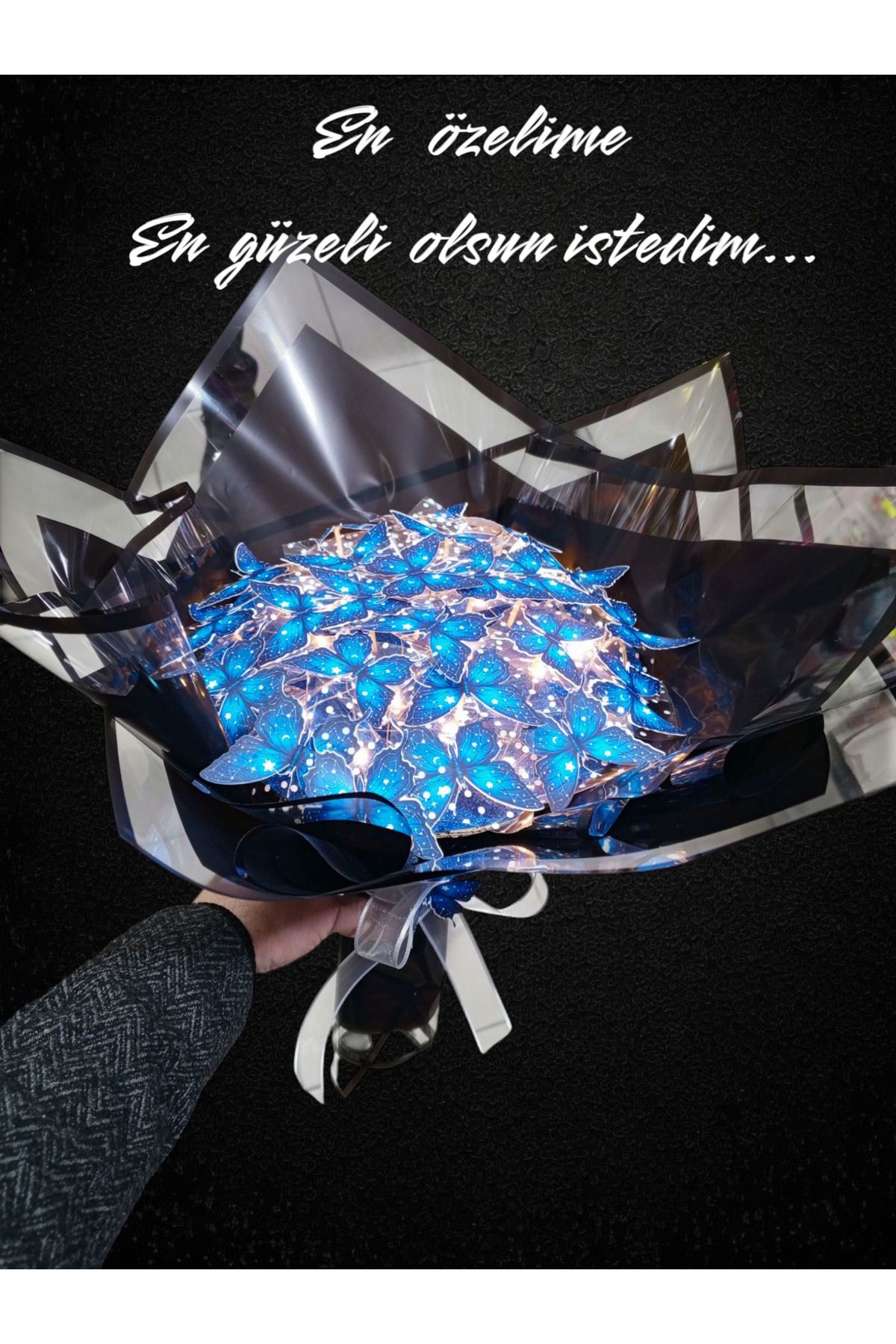 Elioure Yıldızlı mavi LED ışıklı kelebek buketi, 24 adet, romantik ve şık hediye seçeneği