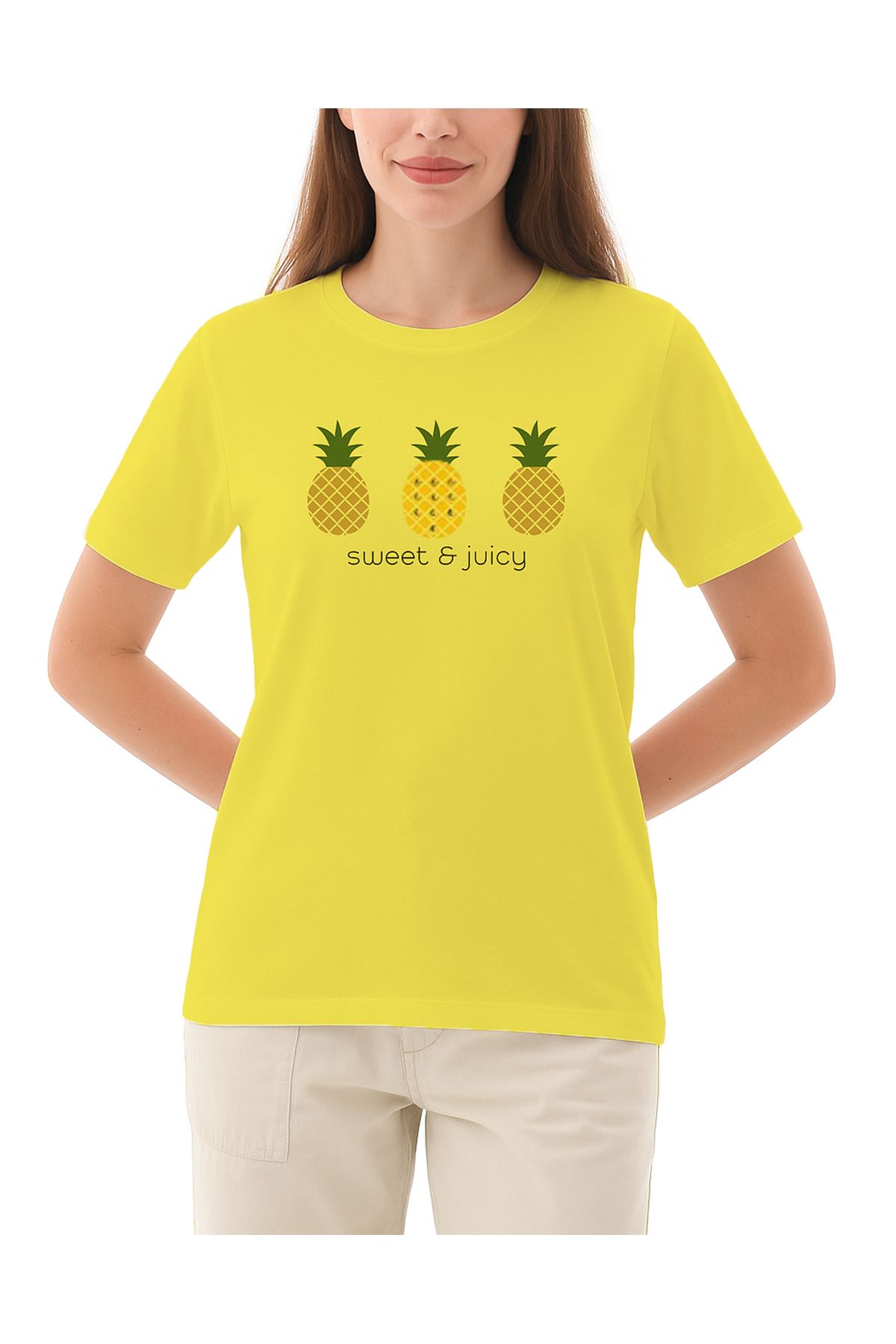 Pampino KADIN BEYAZ ANANAS BASKILI KISA KOL REGULAR FİT BASİC TİŞÖRT