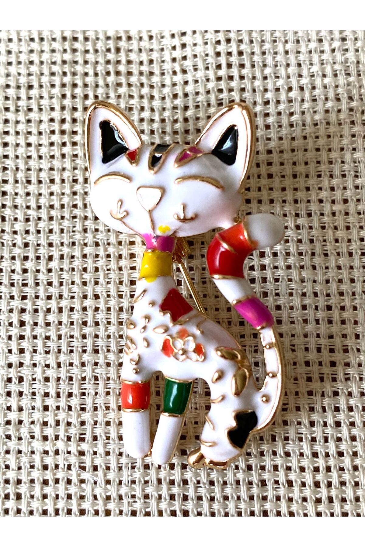 312 KONSEPT Sevimli Kedicik Yaka İğnesi Broş (4X2 Cm)