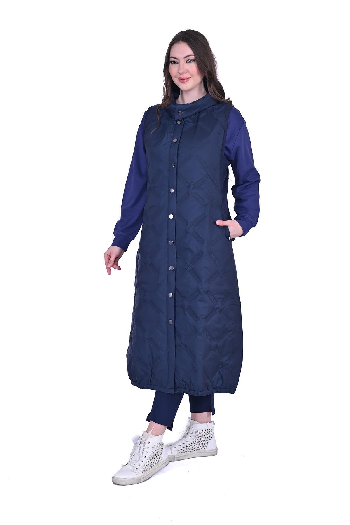 Invee-Propeller Quilted Vest Navy Blue 2