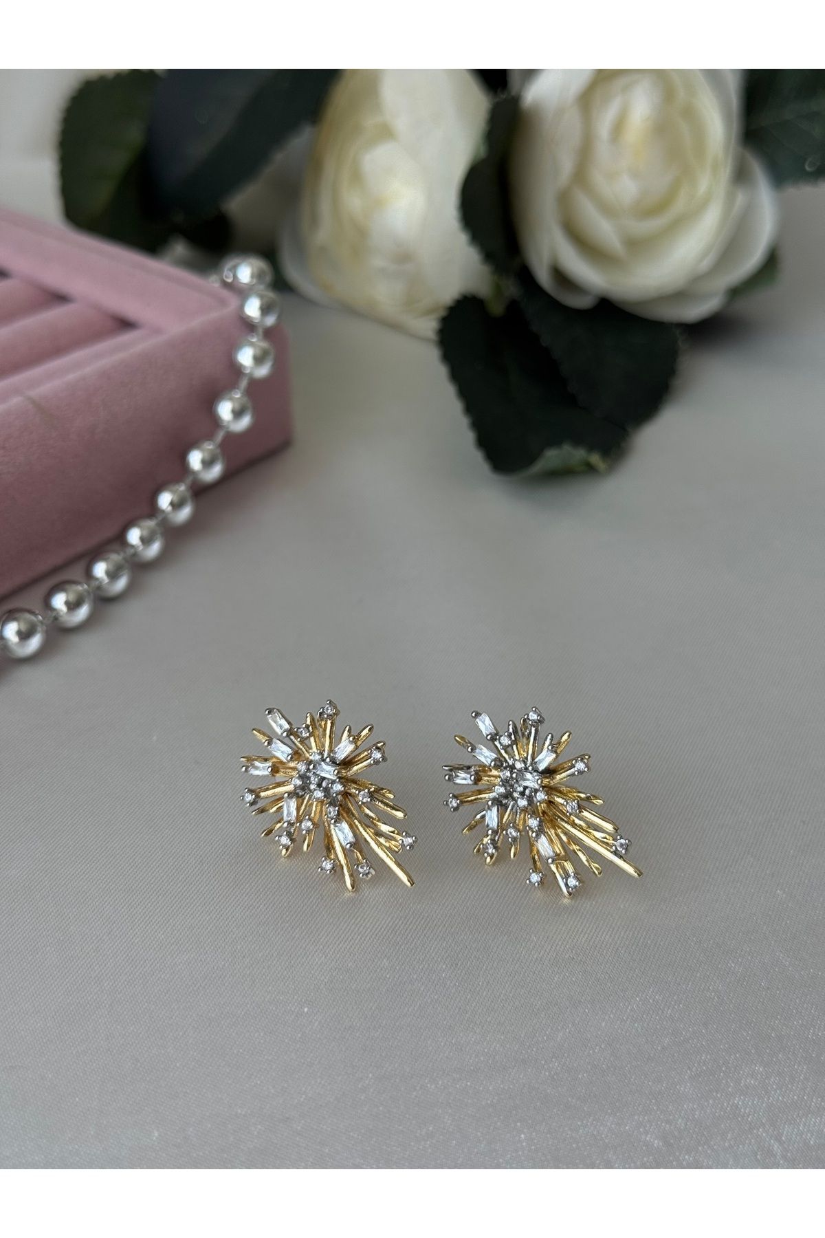 JEWELRY Özel Seri Altın Renkli Kristal Zirkon Taşlı Tasarım Marka Model Rodyum Kaplama VIP Küpe