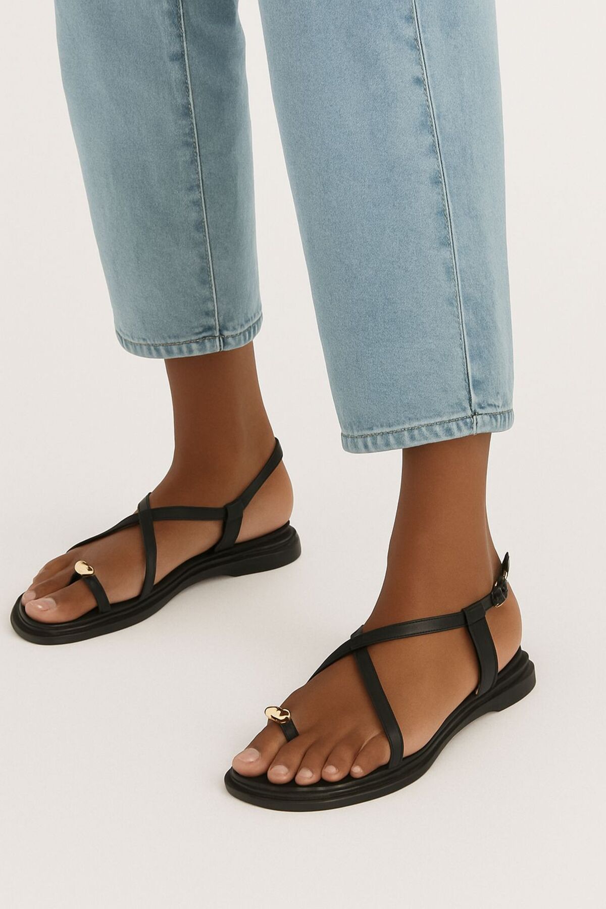 diya shoes Luce Kadın Rahat Taban Gold Tokalı Parmak Arası Sandalet